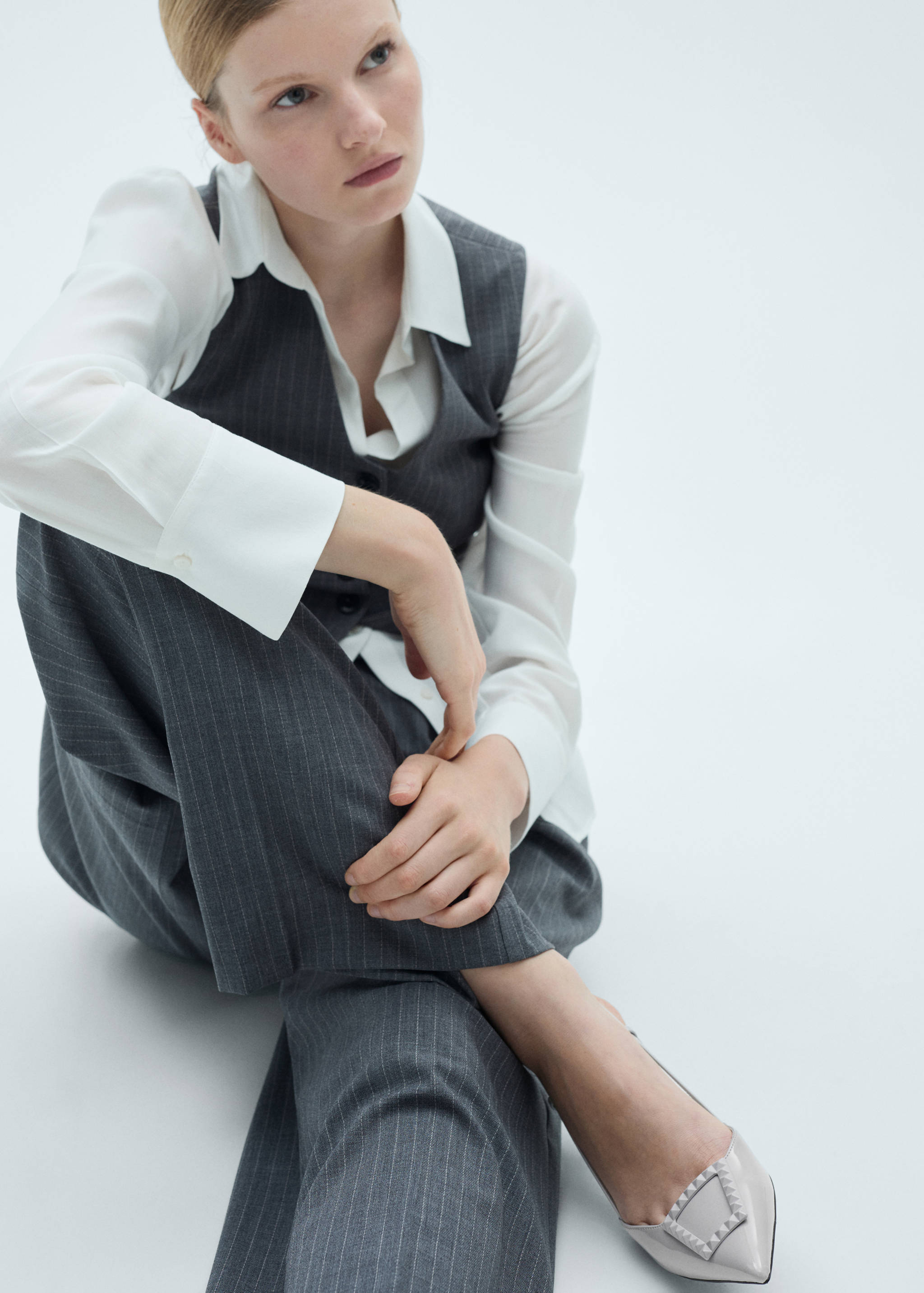 Лаковые туфли на каблуке без задника - Общий план