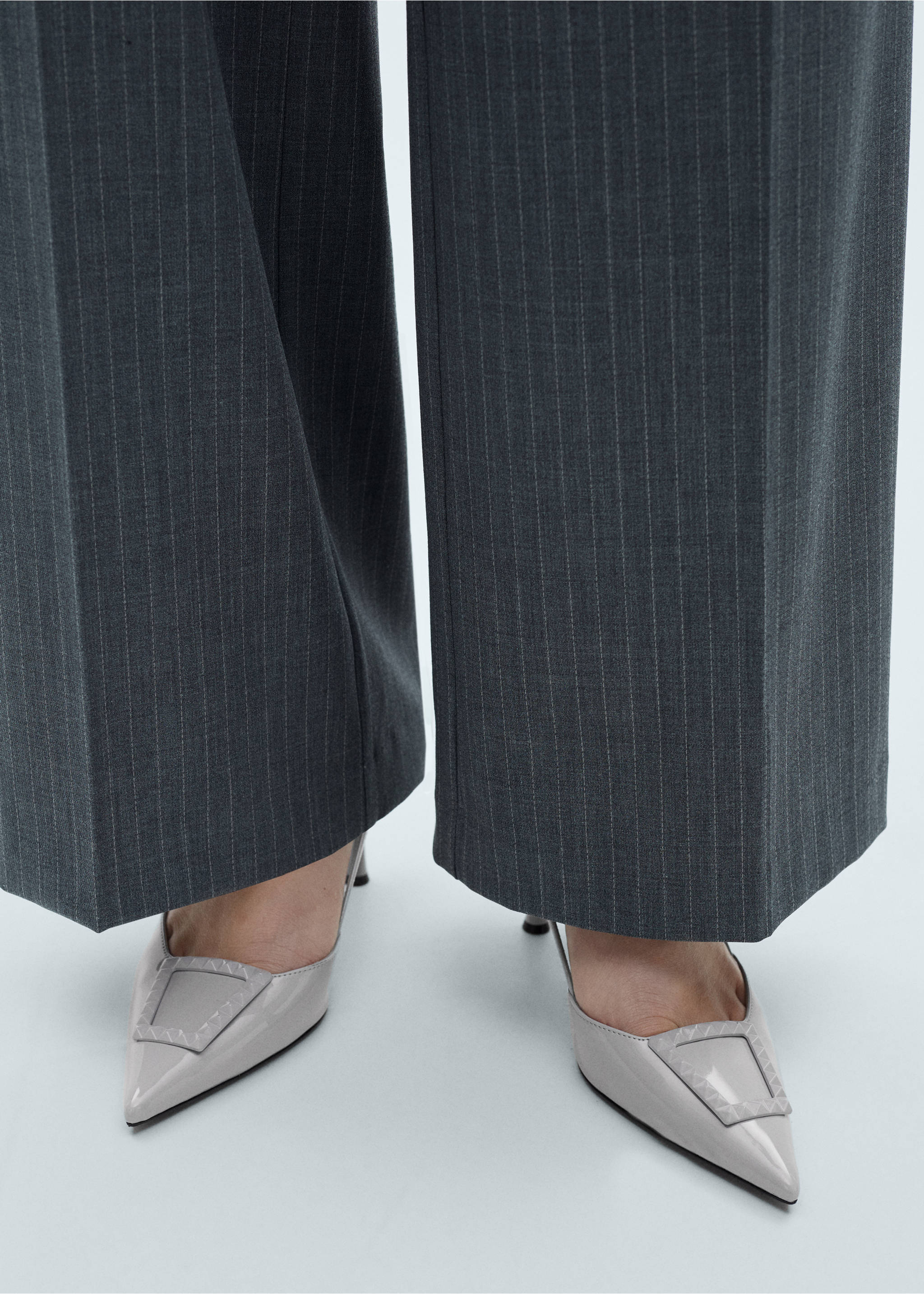 Patent leather slingback-heeled shoes - Details of the article 9, Grey. Ref: 77094447-00.