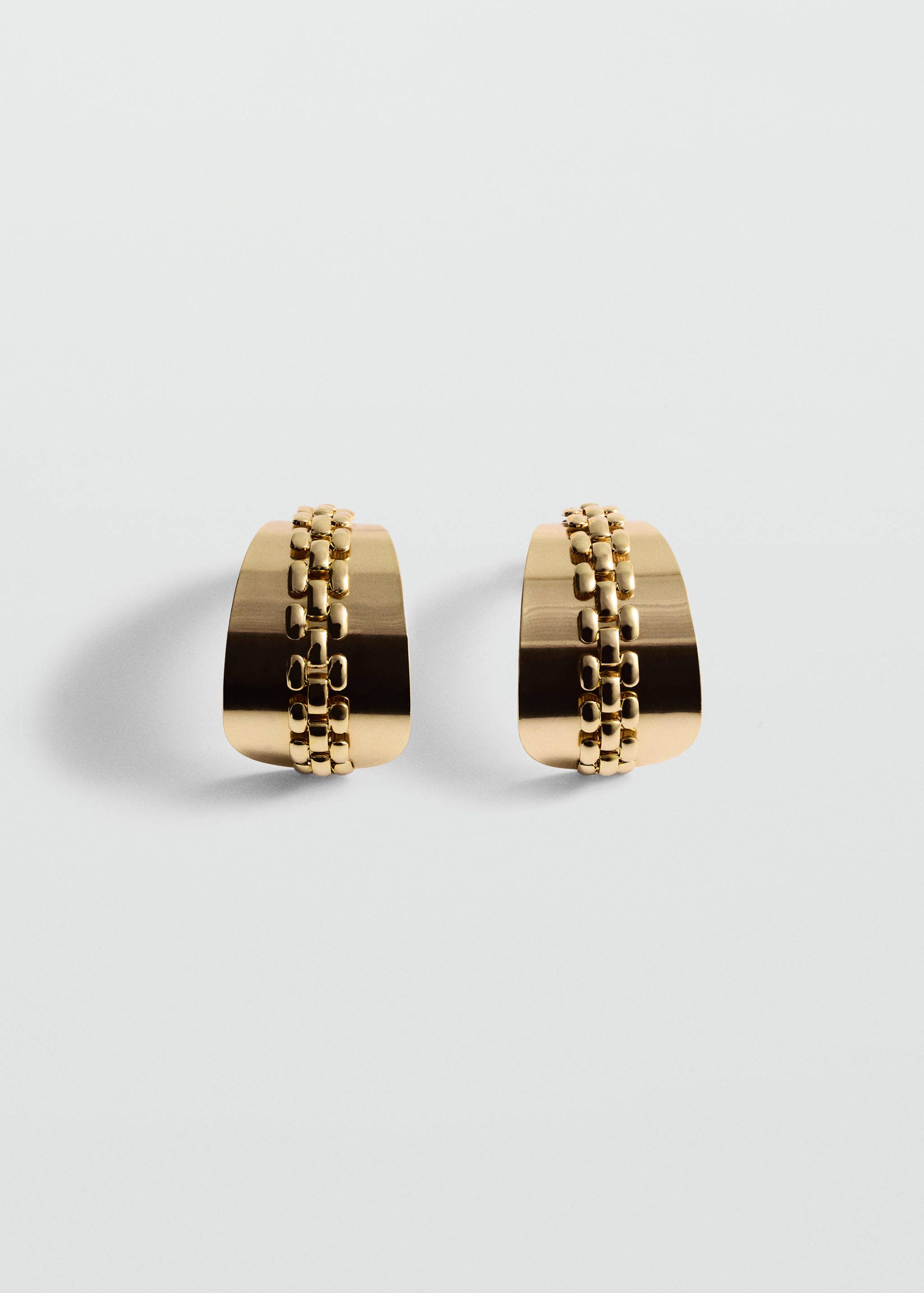 Embossed link earrings - Article without model