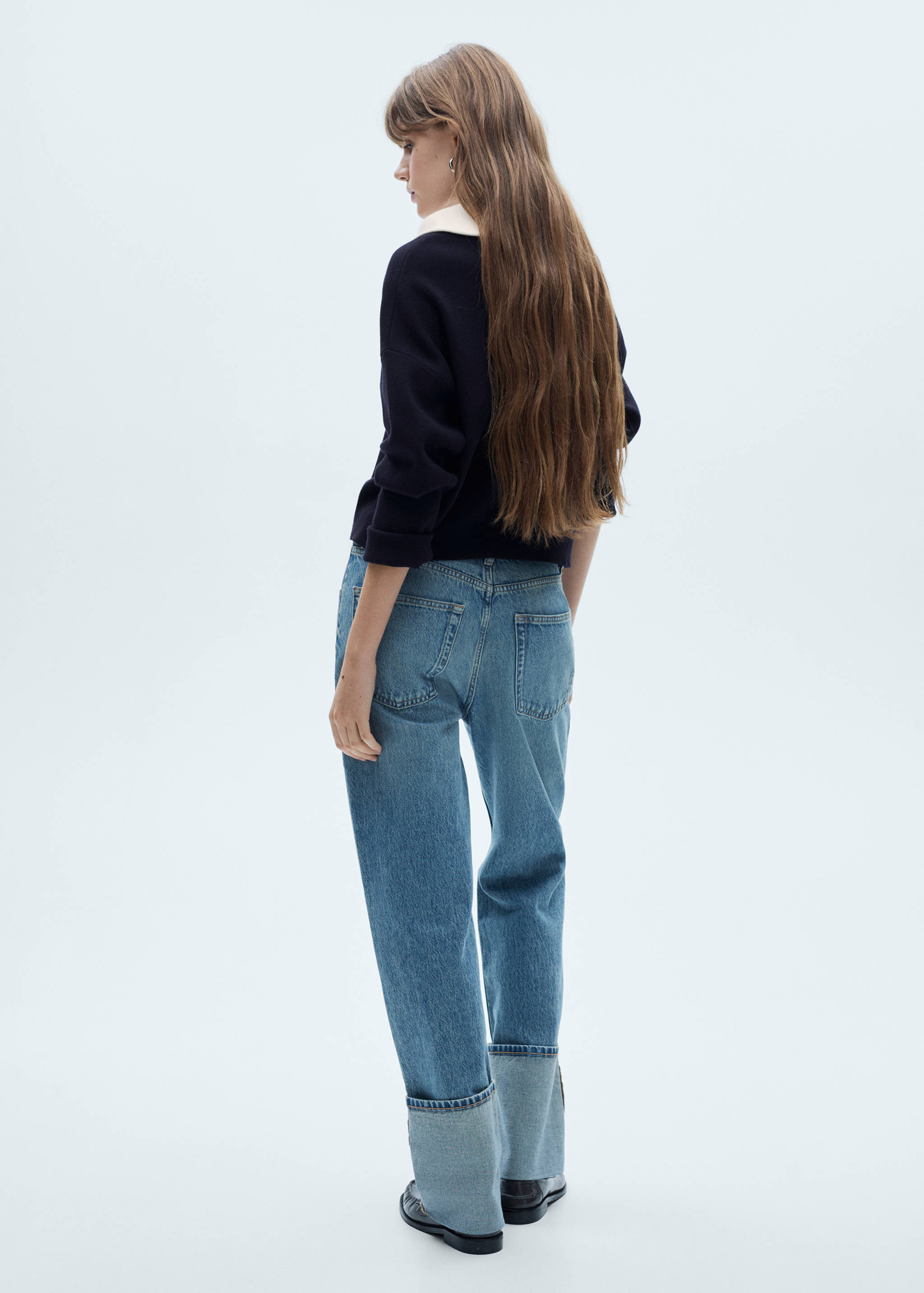 Sweater with contrasting collar - Reverse of the article