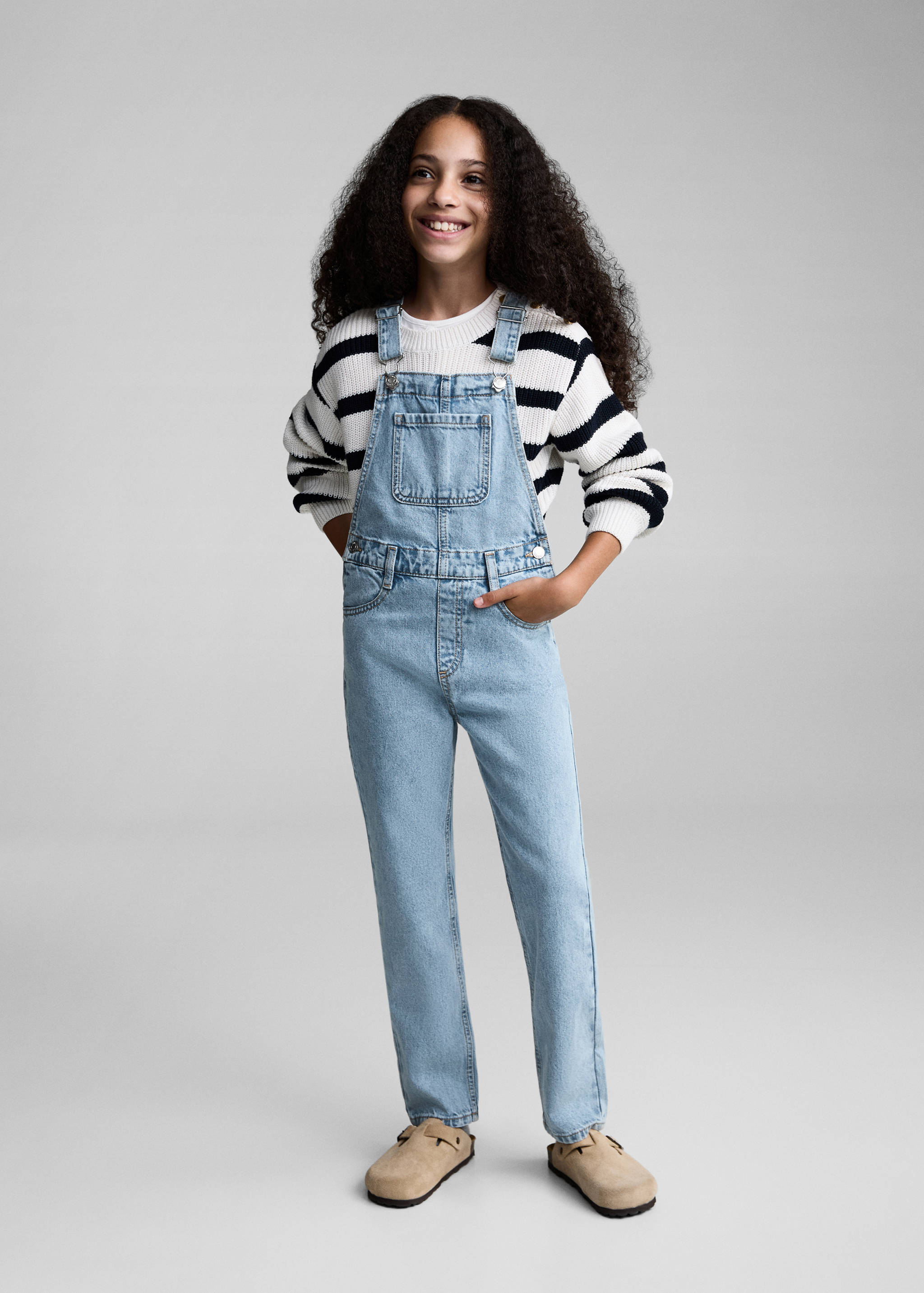 Long denim dungarees - General plane
