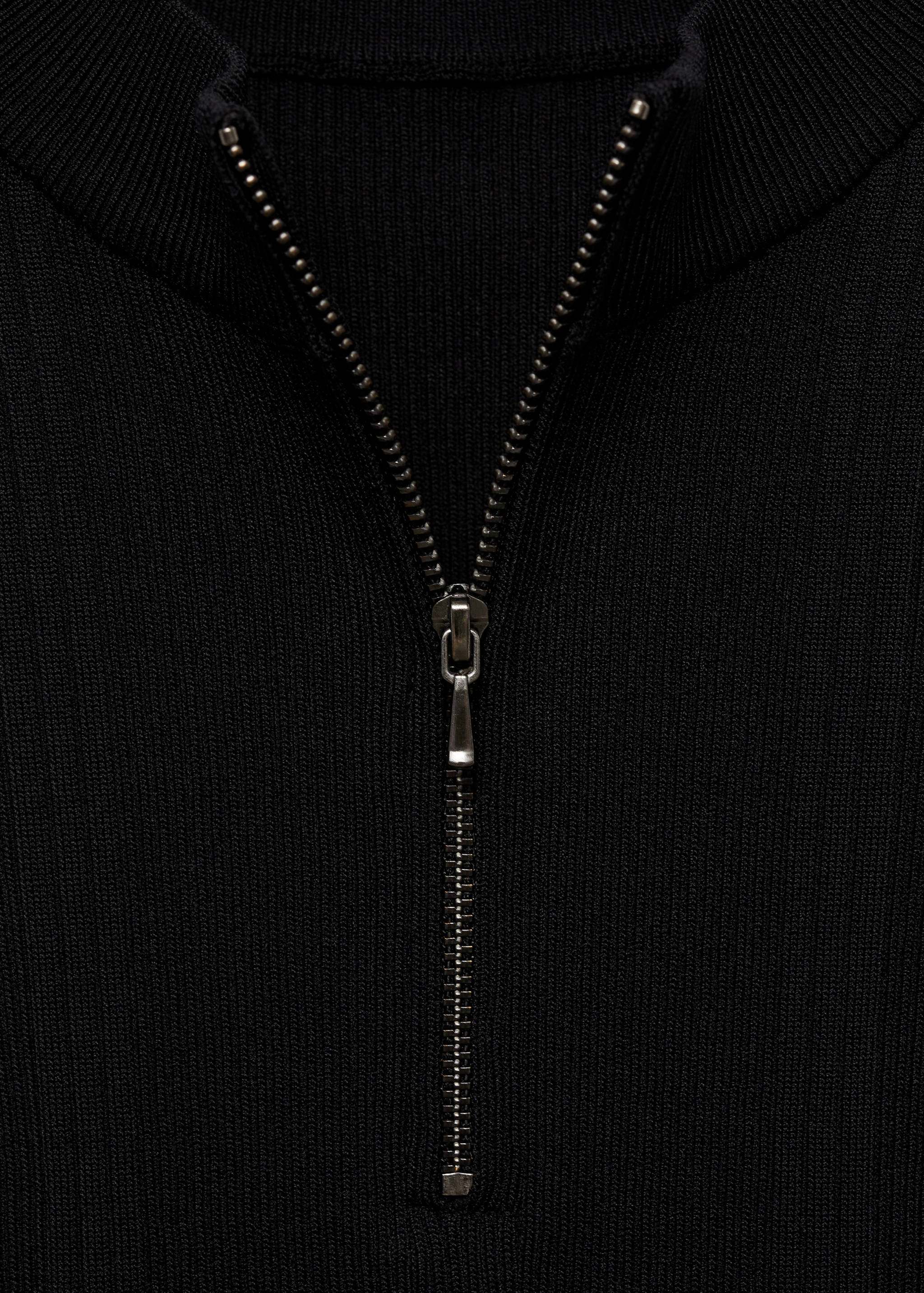 Buttoned round-neck cardigan - Details of the article 8