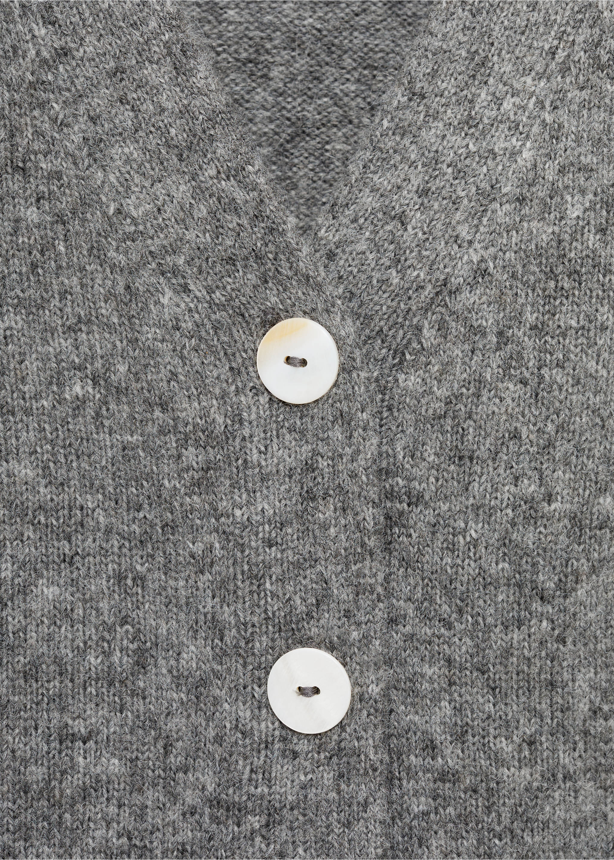 Vest with buttons - Details of the article 8, Grey. Ref: 77094781-00.