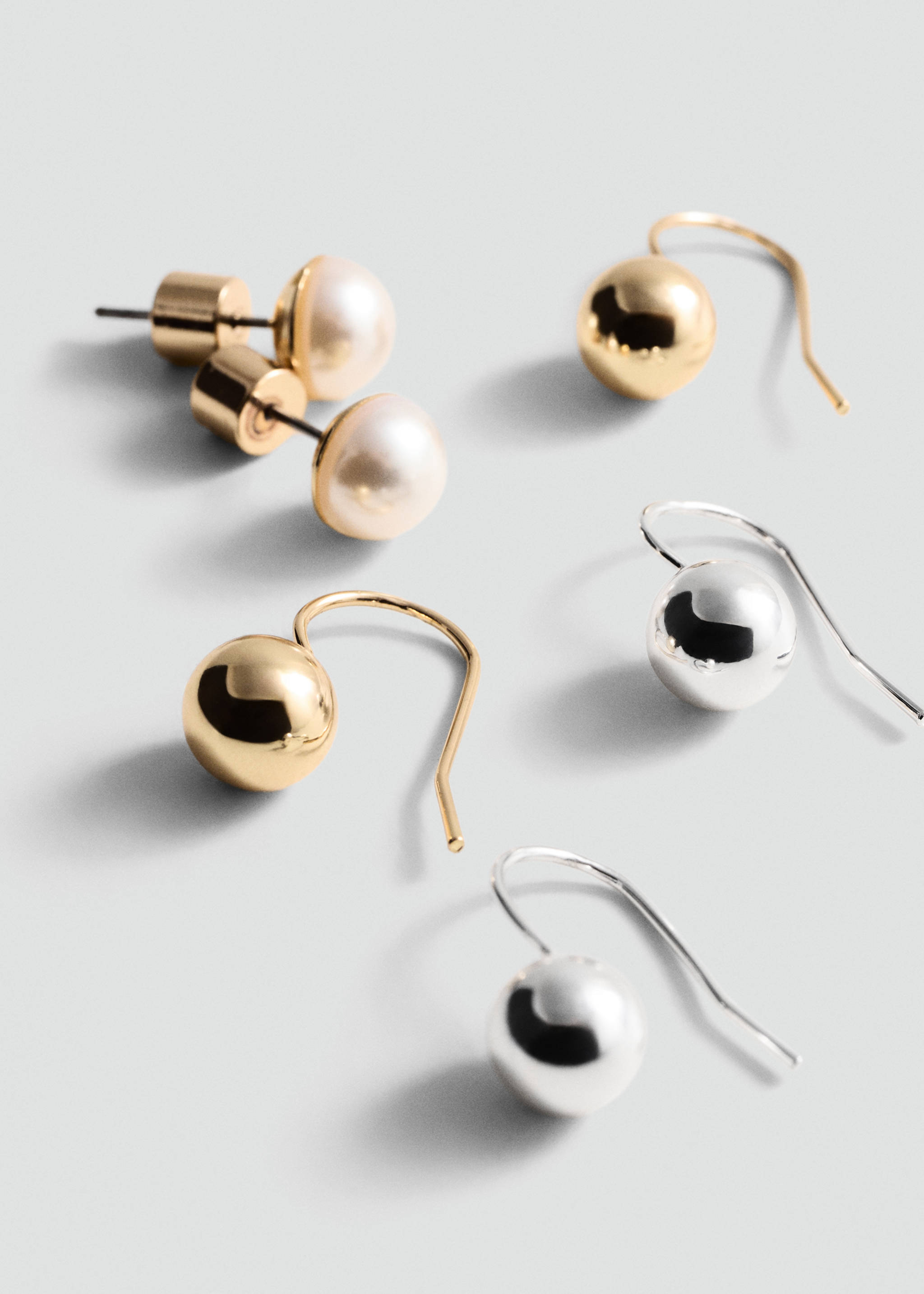 Lot boucles d’oreilles combinées - Plan moyen