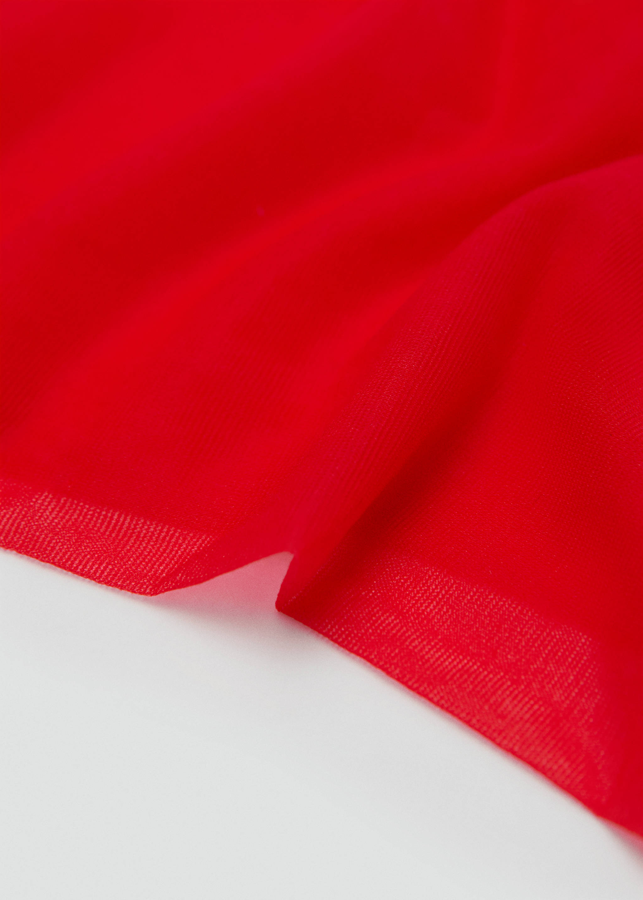 Medias finas veladas - Plano medio