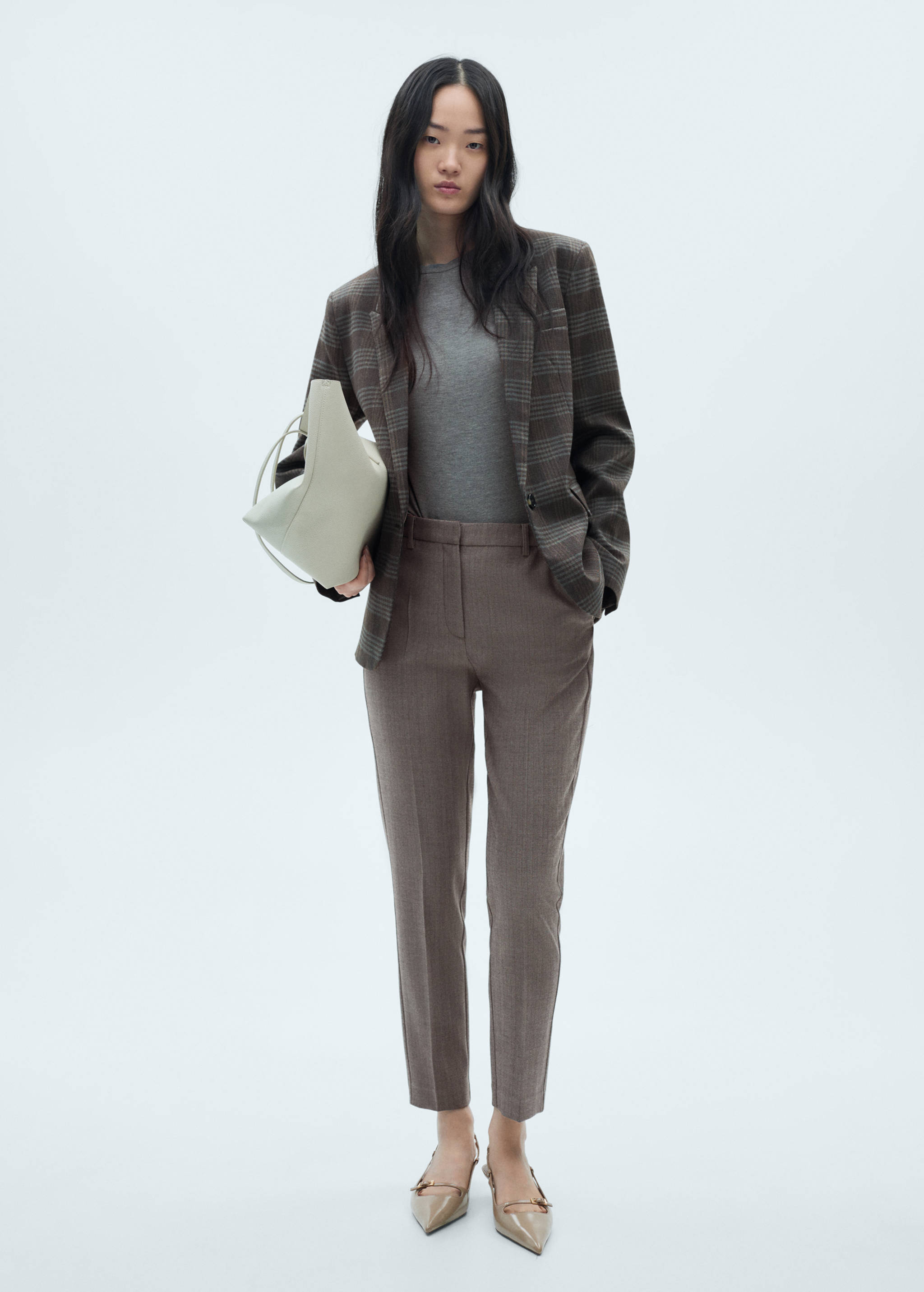 سراويل ضيقة بخصر متوسط - رؤية عامة