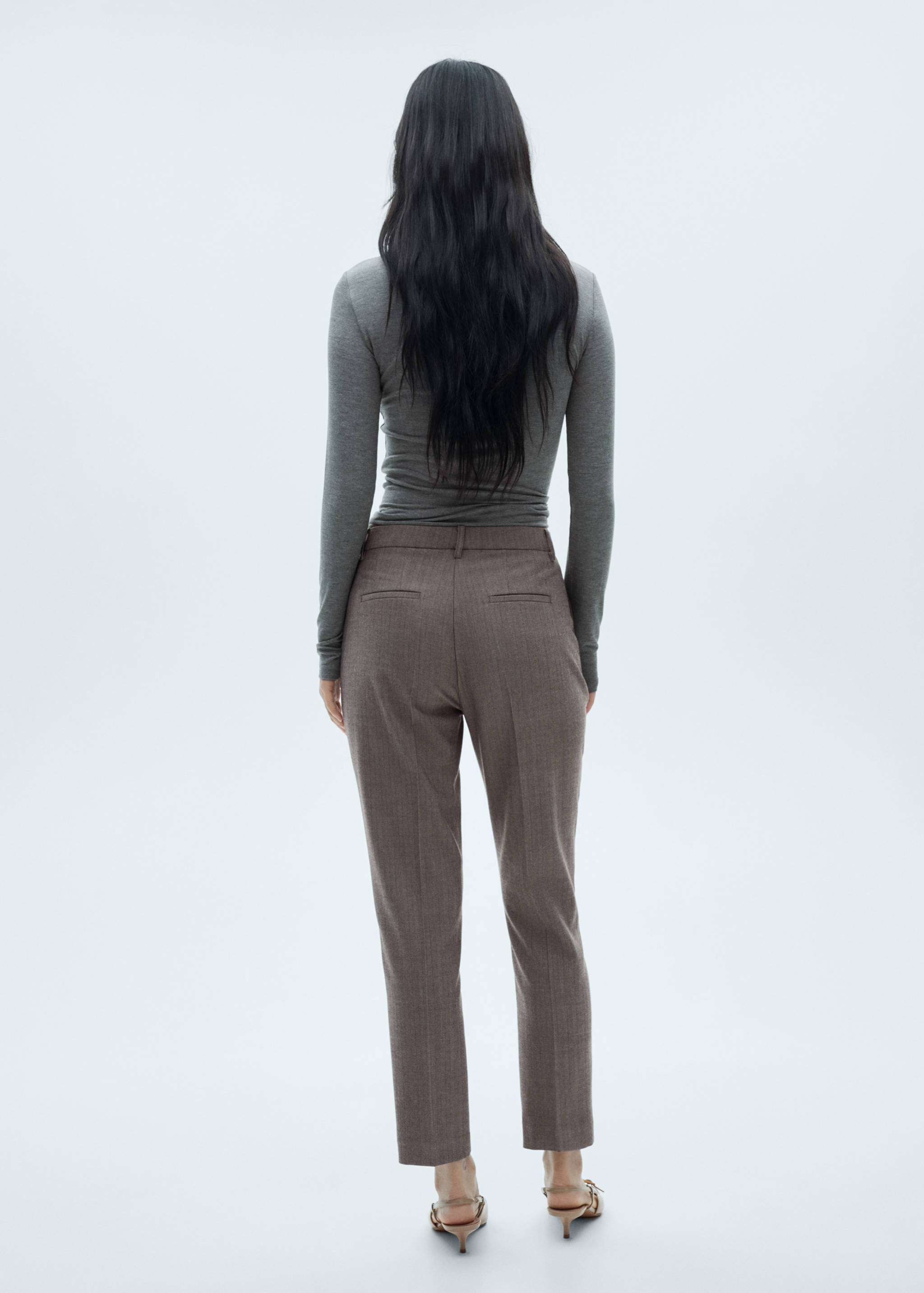 سراويل ضيقة بخصر متوسط - الجهة الخلفية للمنتج