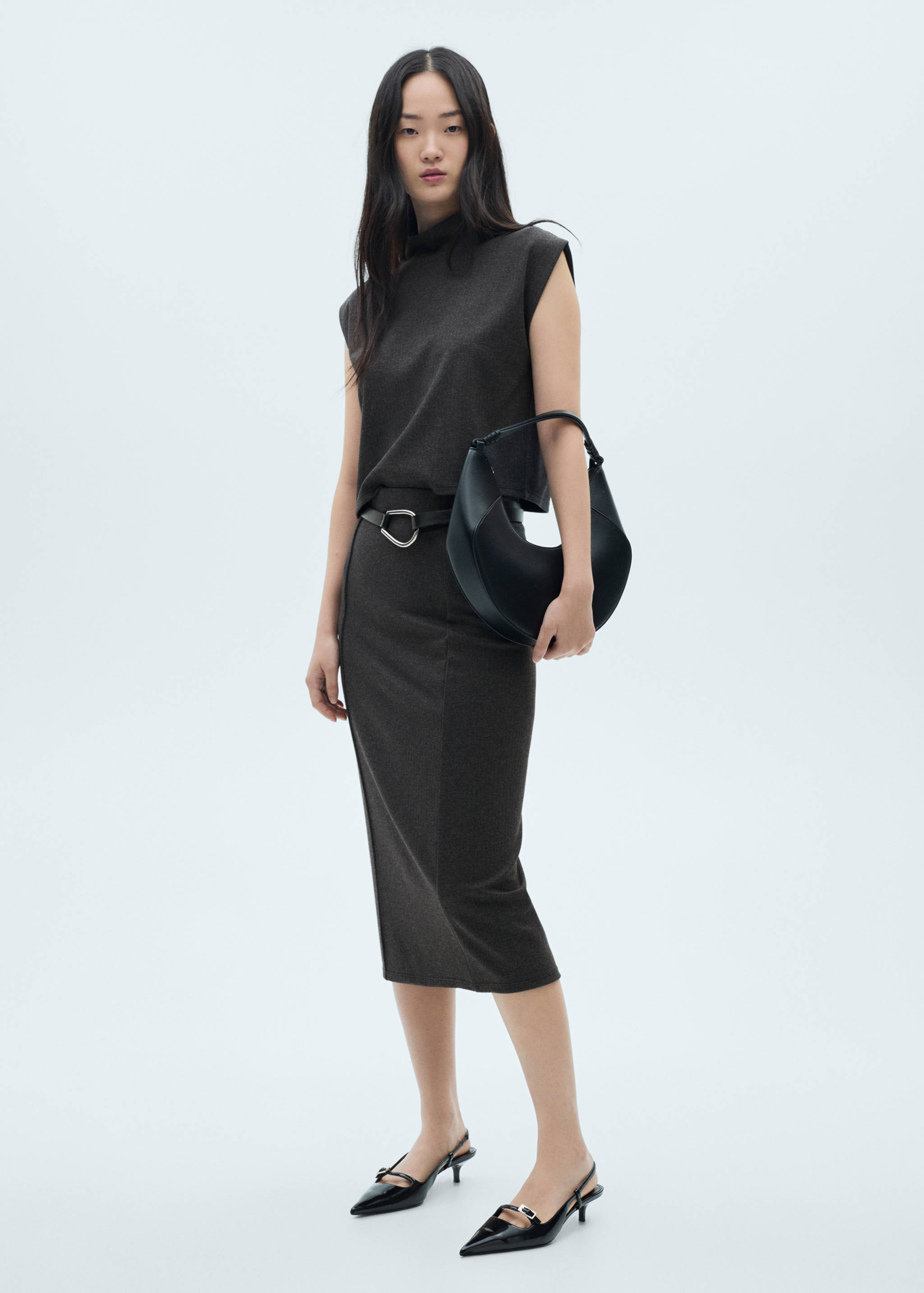 Falda midi punto - Plano general