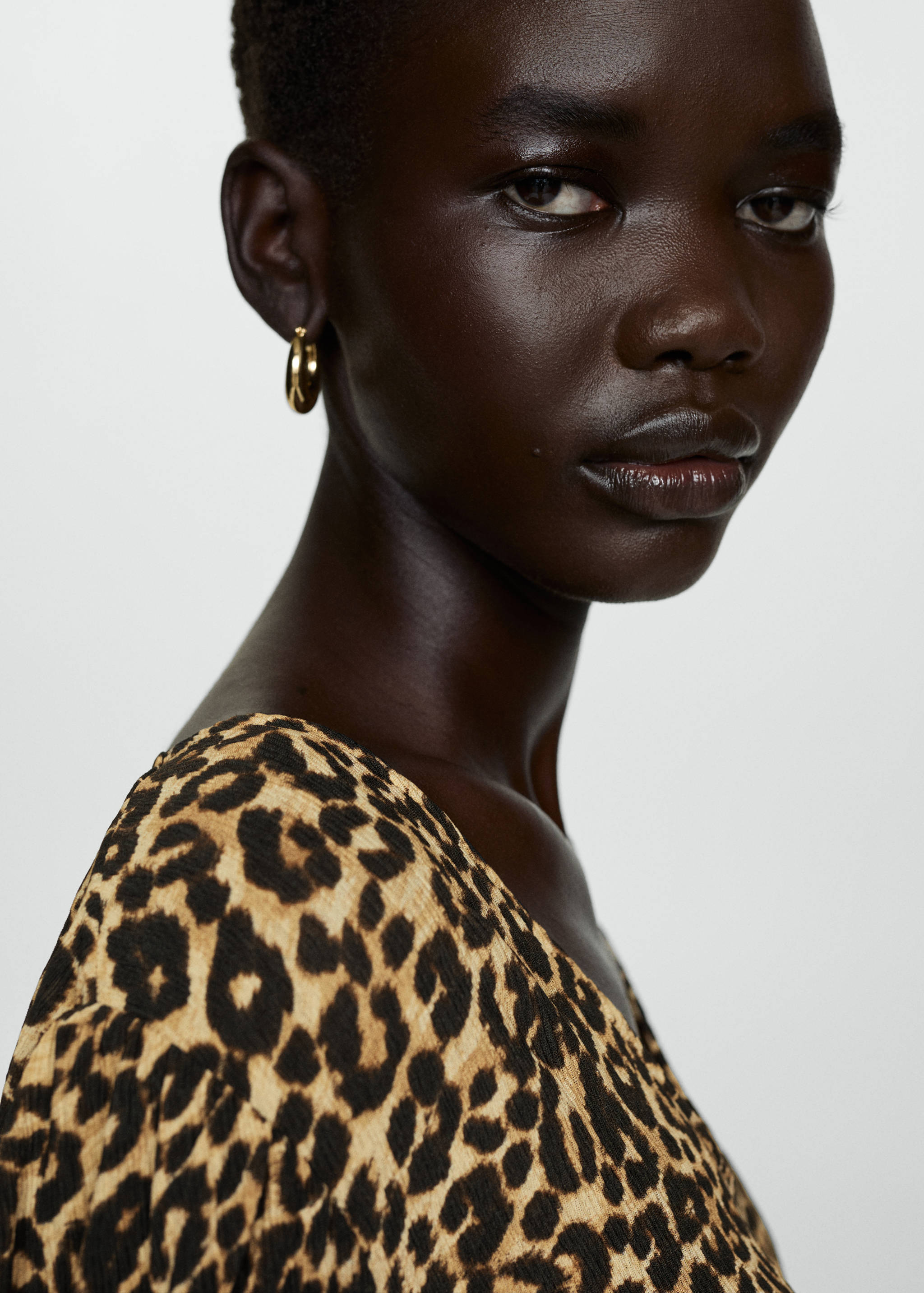 بلوزة بطبعة حيوان - تفاصيل المنتج 1