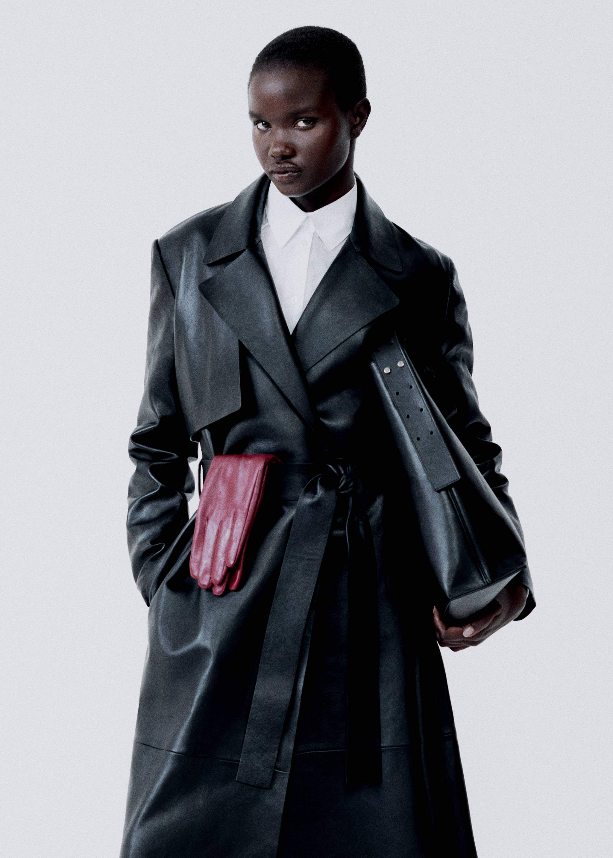 Leather trench coat with belt - Details of the article 7