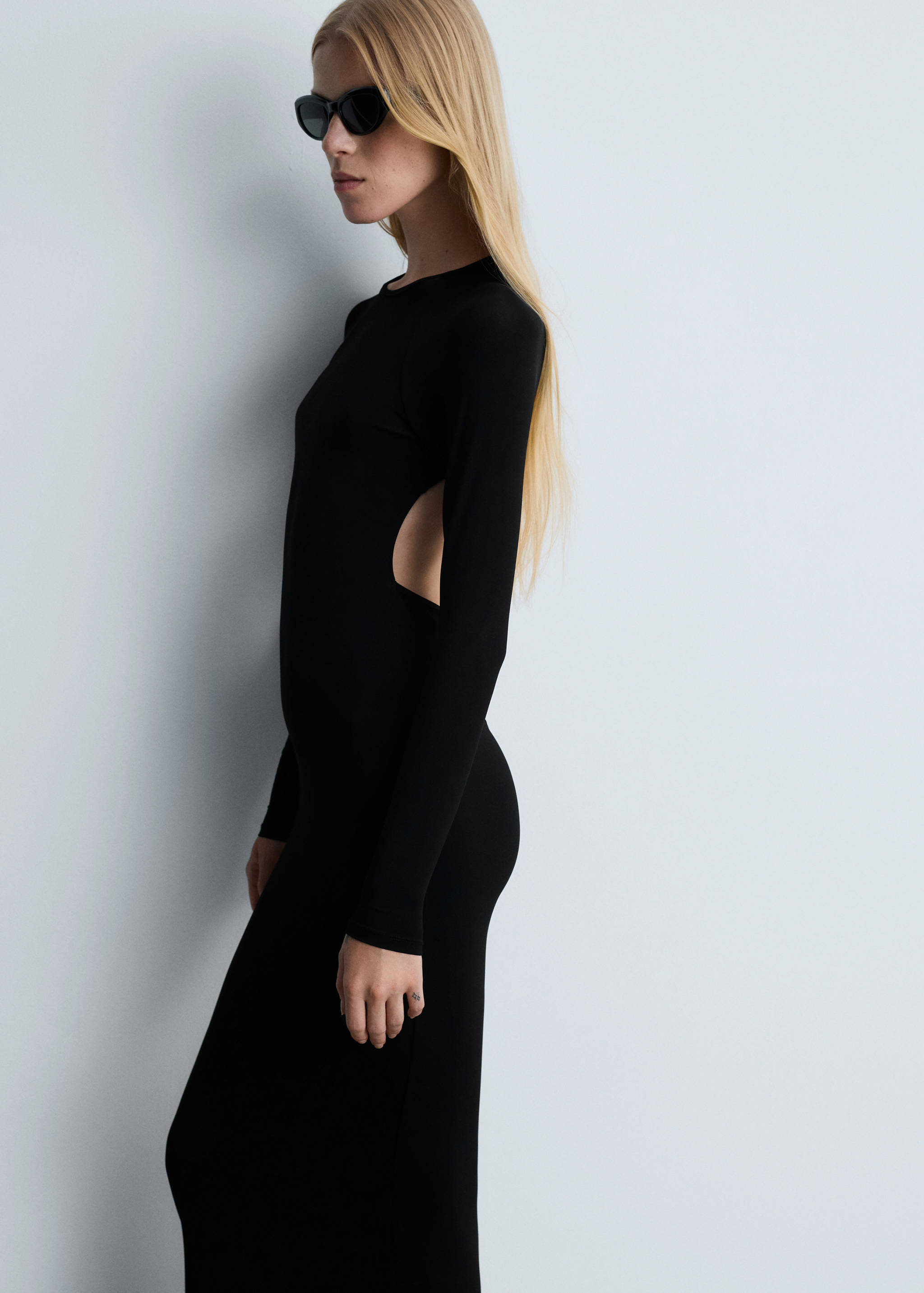 Long dress with open back - Medium plane