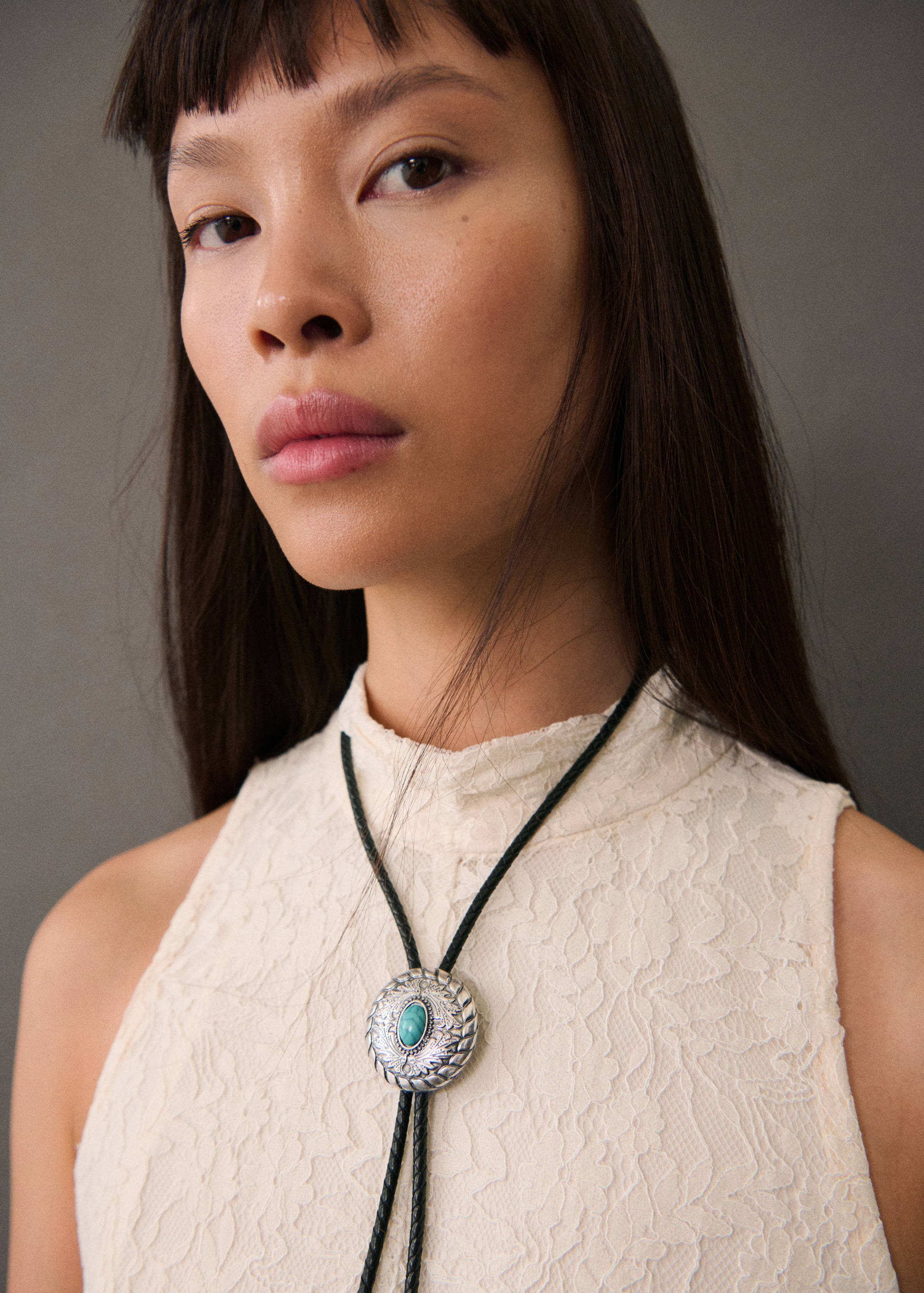 Collar cordón abalorio - Plano general