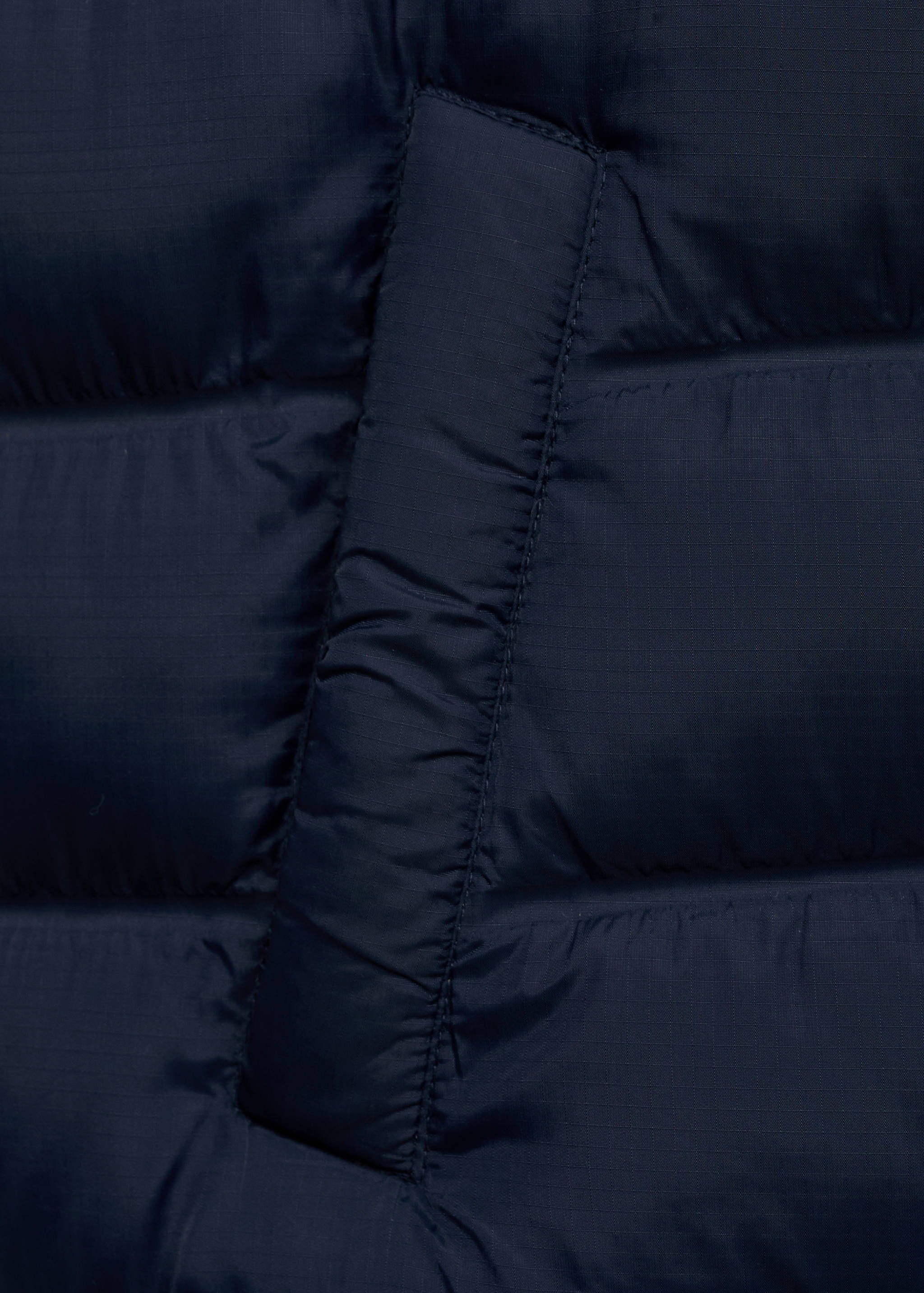 Gilet matelassé à capuche - Détail de l'article 8