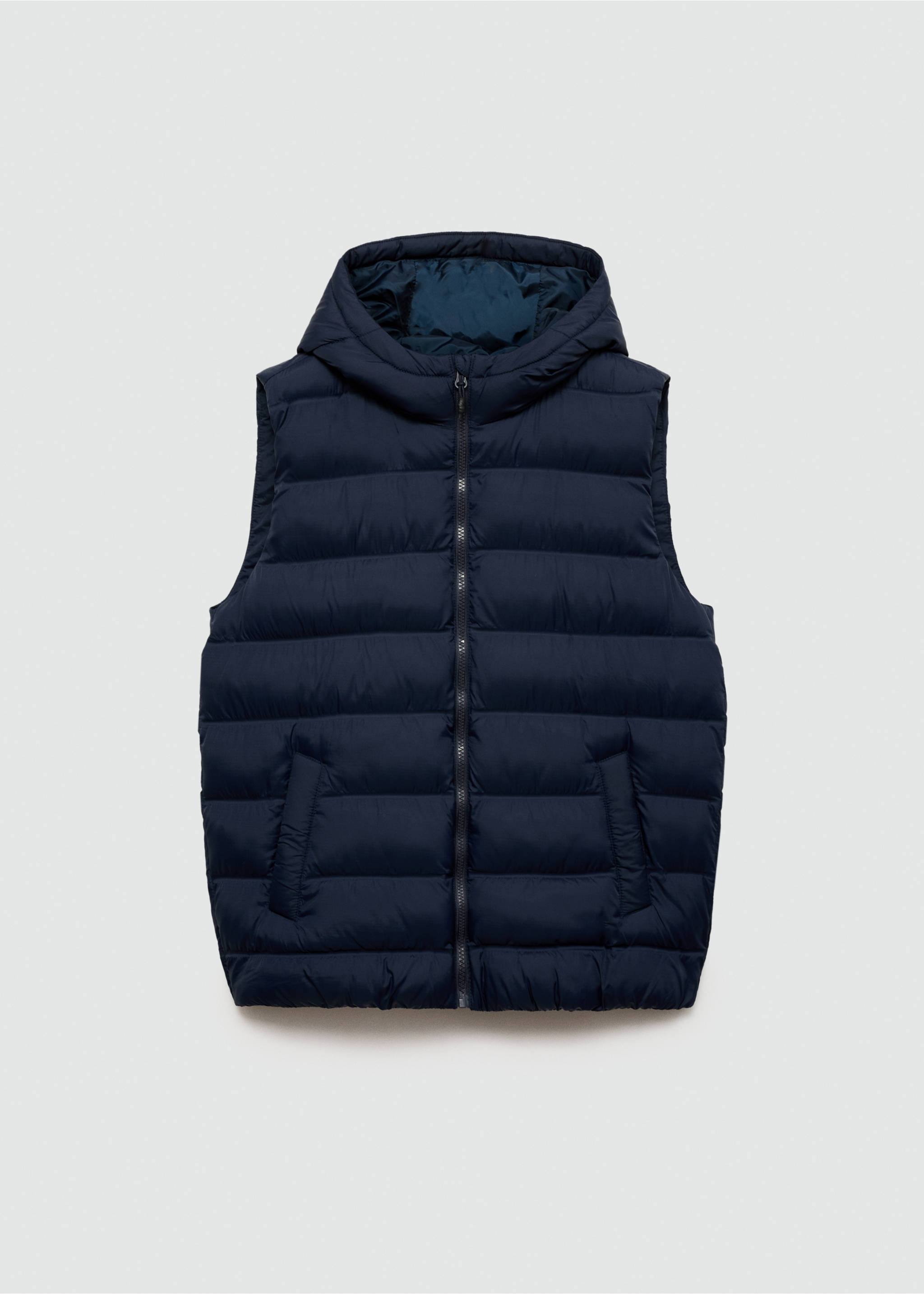 Gilet matelassé à capuche - Article sans modèle, Bleu marine foncé. Ref: 77095965-00.