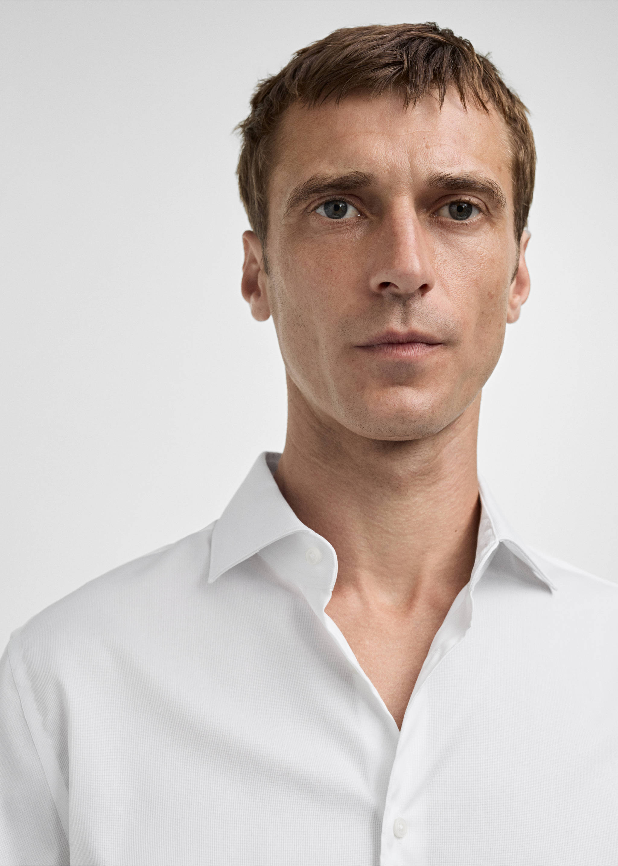100% cotton slim fit shirt - Details of the article 1, White. Ref: 77095968-00.