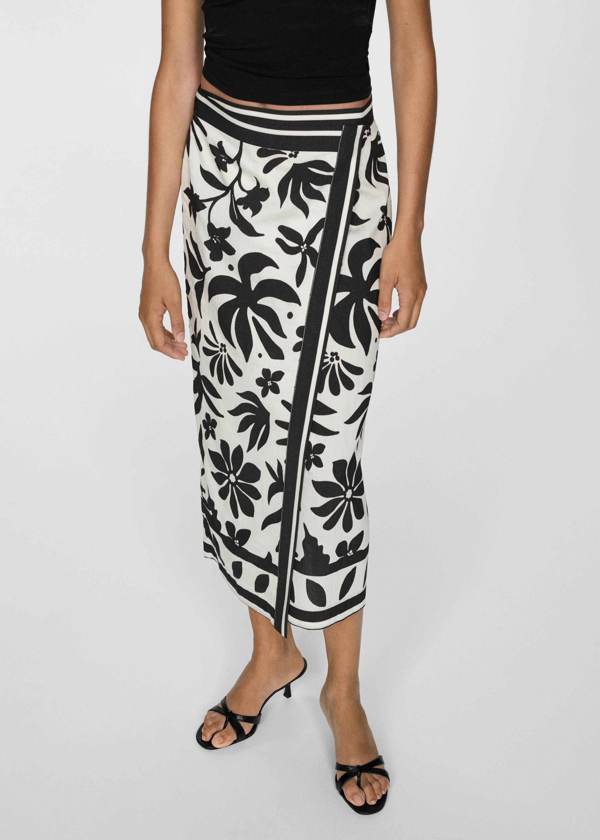 Jupe croisée en imprimé fleuri - Plan moyen