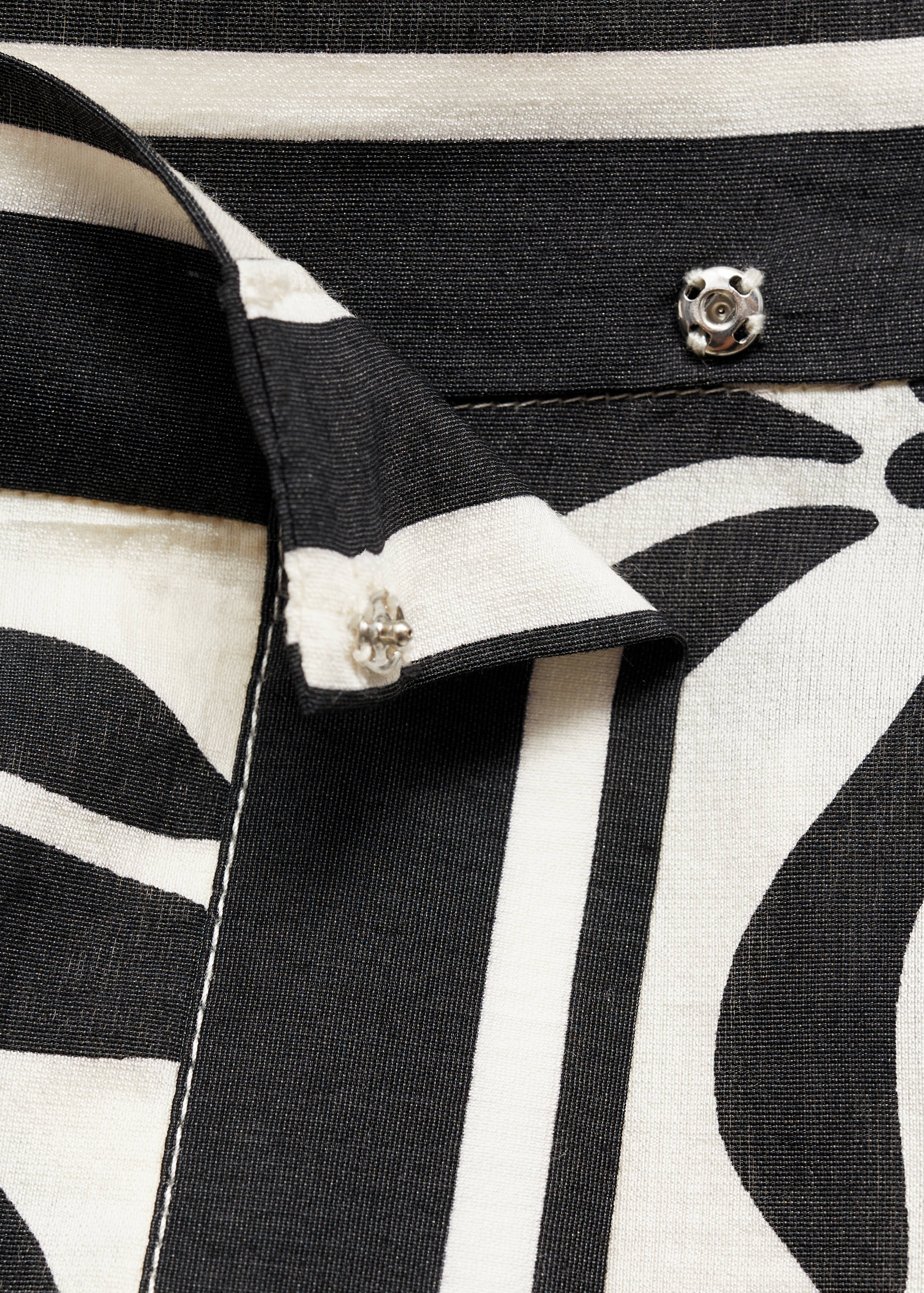 Jupe croisée en imprimé fleuri - Détail de l'article 0