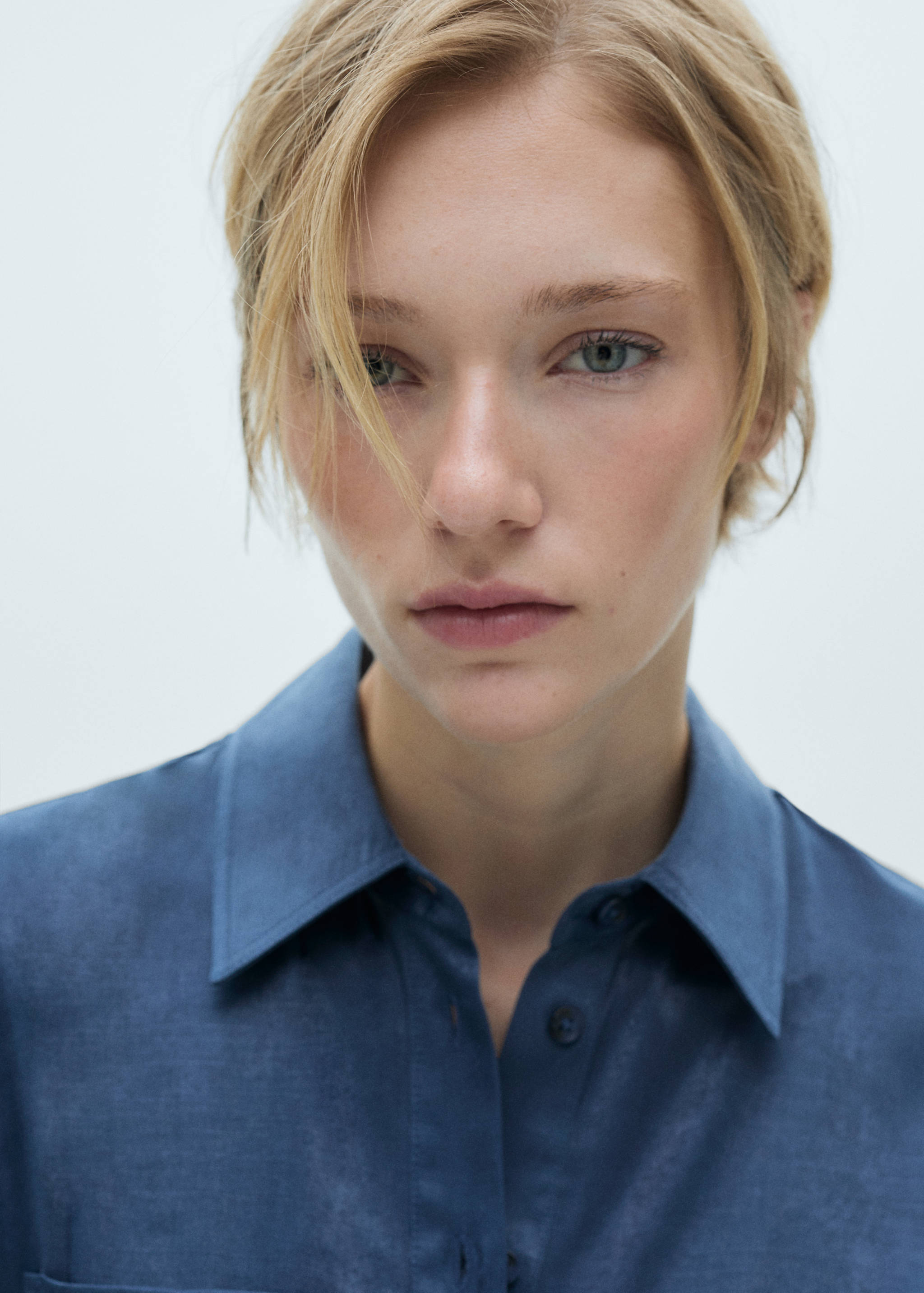 Vestido camisero satinado - Detalle del artículo 1