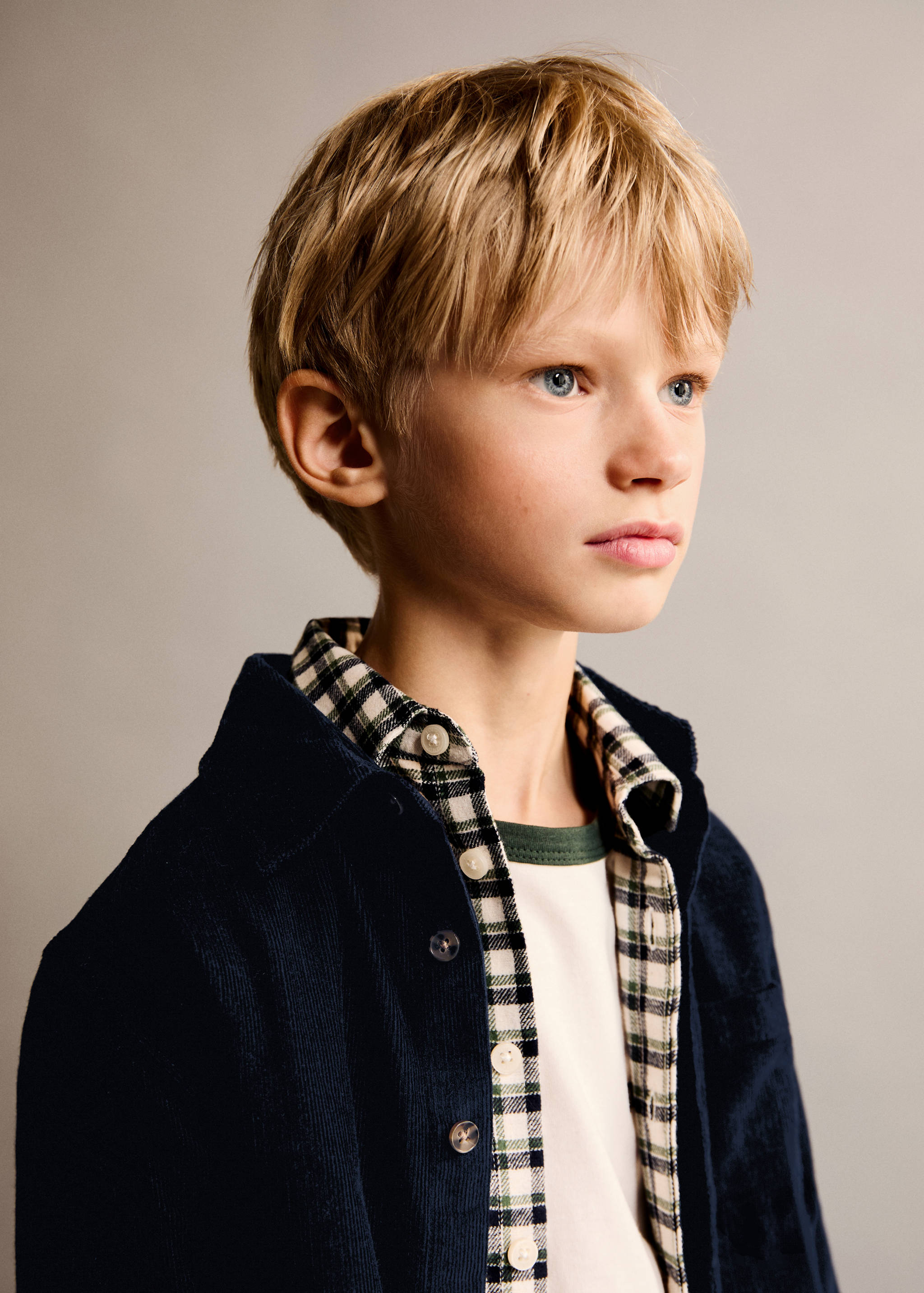 Рубашка regular fit из вельвета - Деталь изделия 1