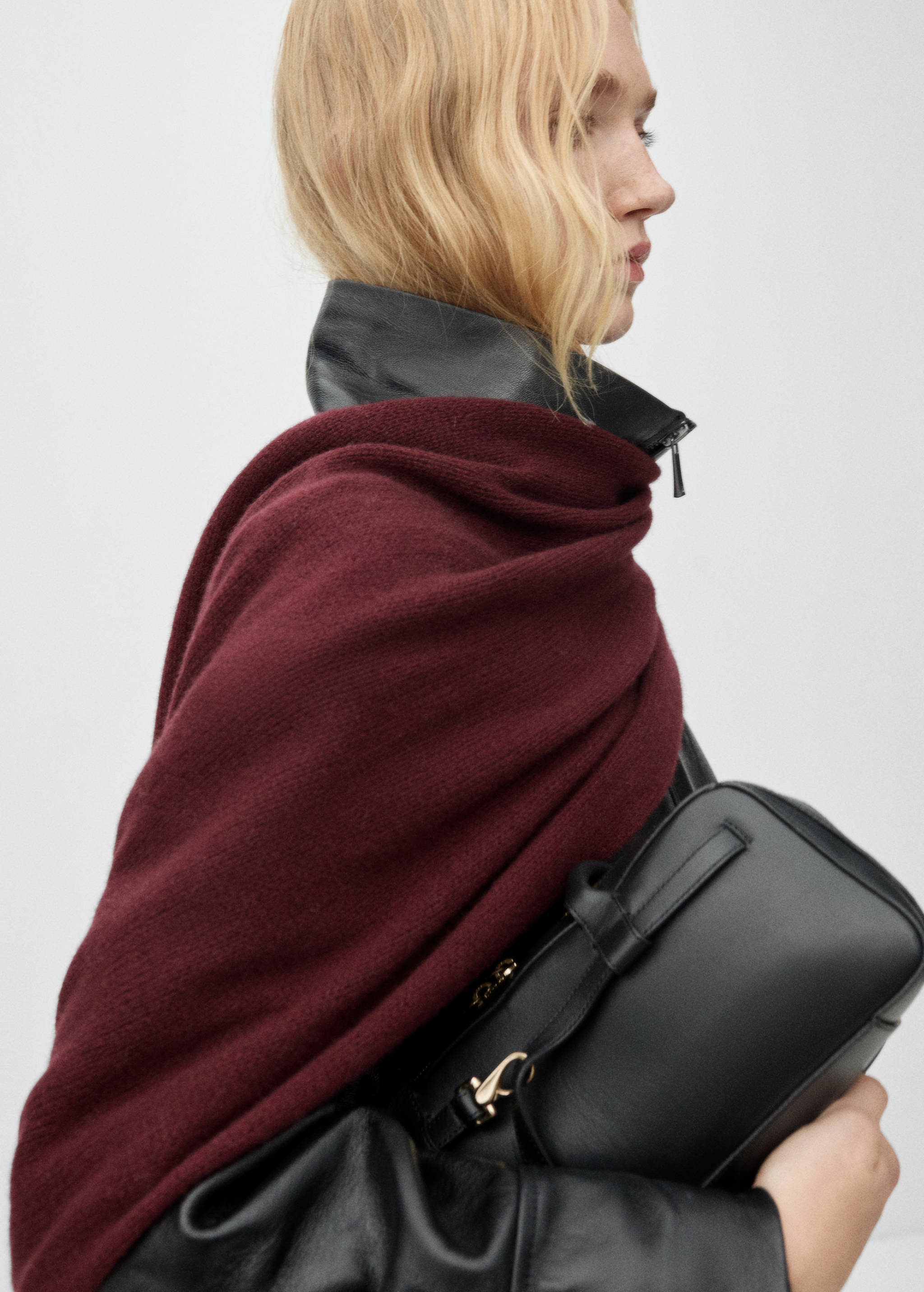 100% cashmere scarf - General plane