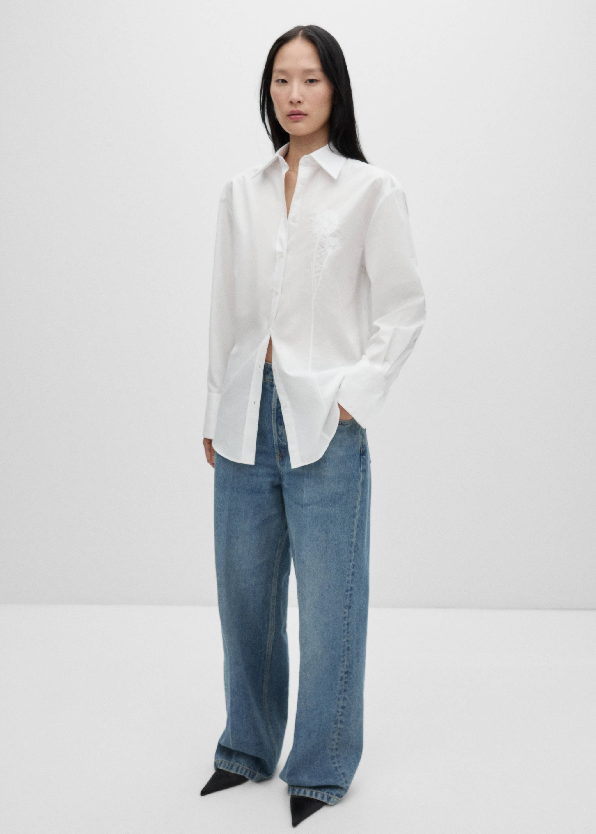 Oversized poplin shirt with embroidery detail - Détail de l'article 2
