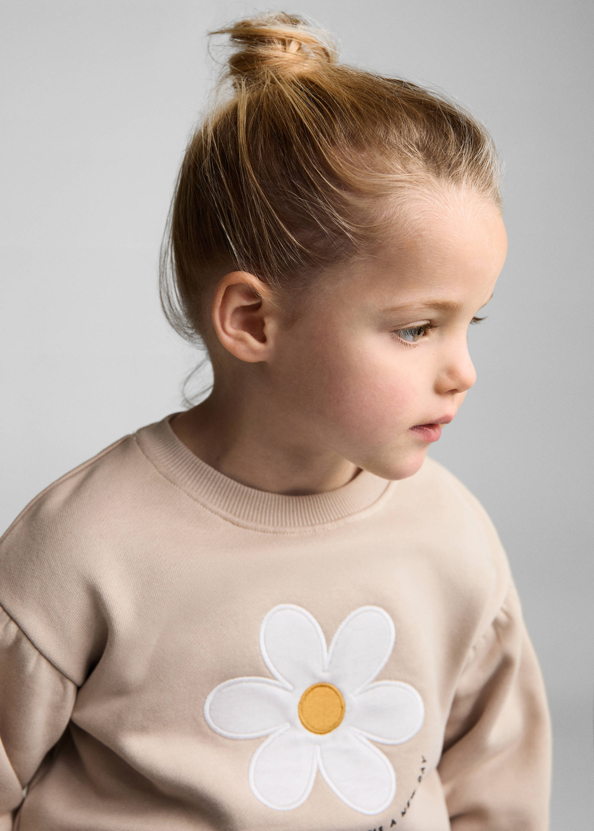 Embossed flower sweatshirt - Details of the article 1