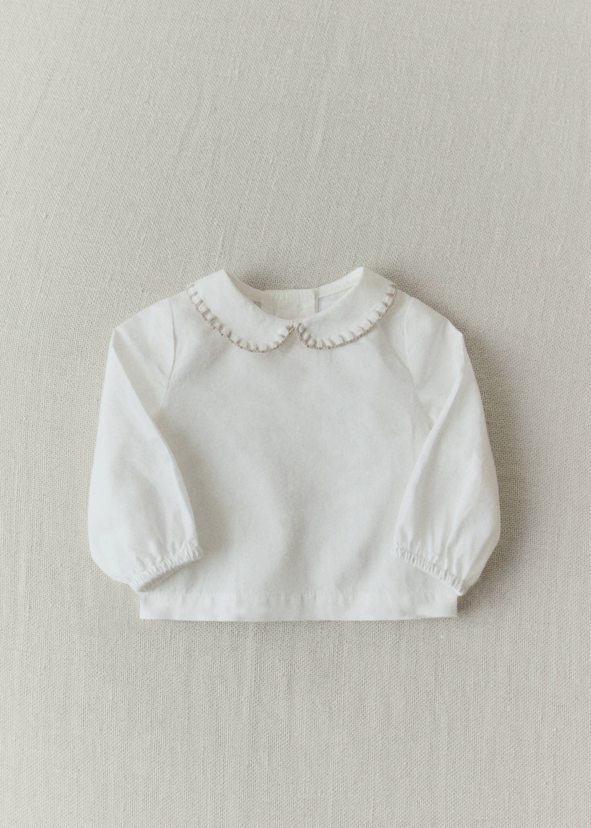 Cotton babydoll neck blouse - Details of the article 6