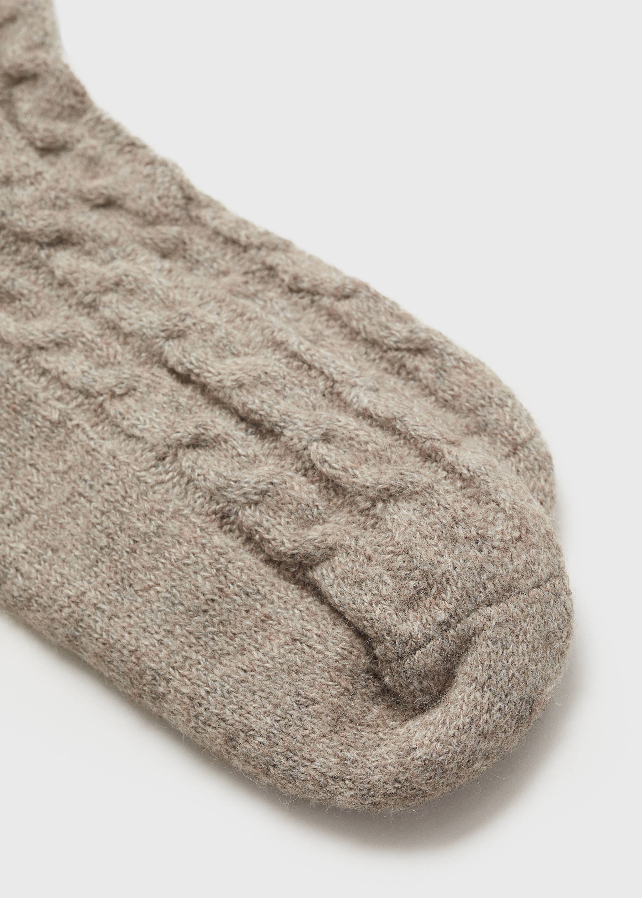 Chunky-knitted braided socks - Reverse of the article