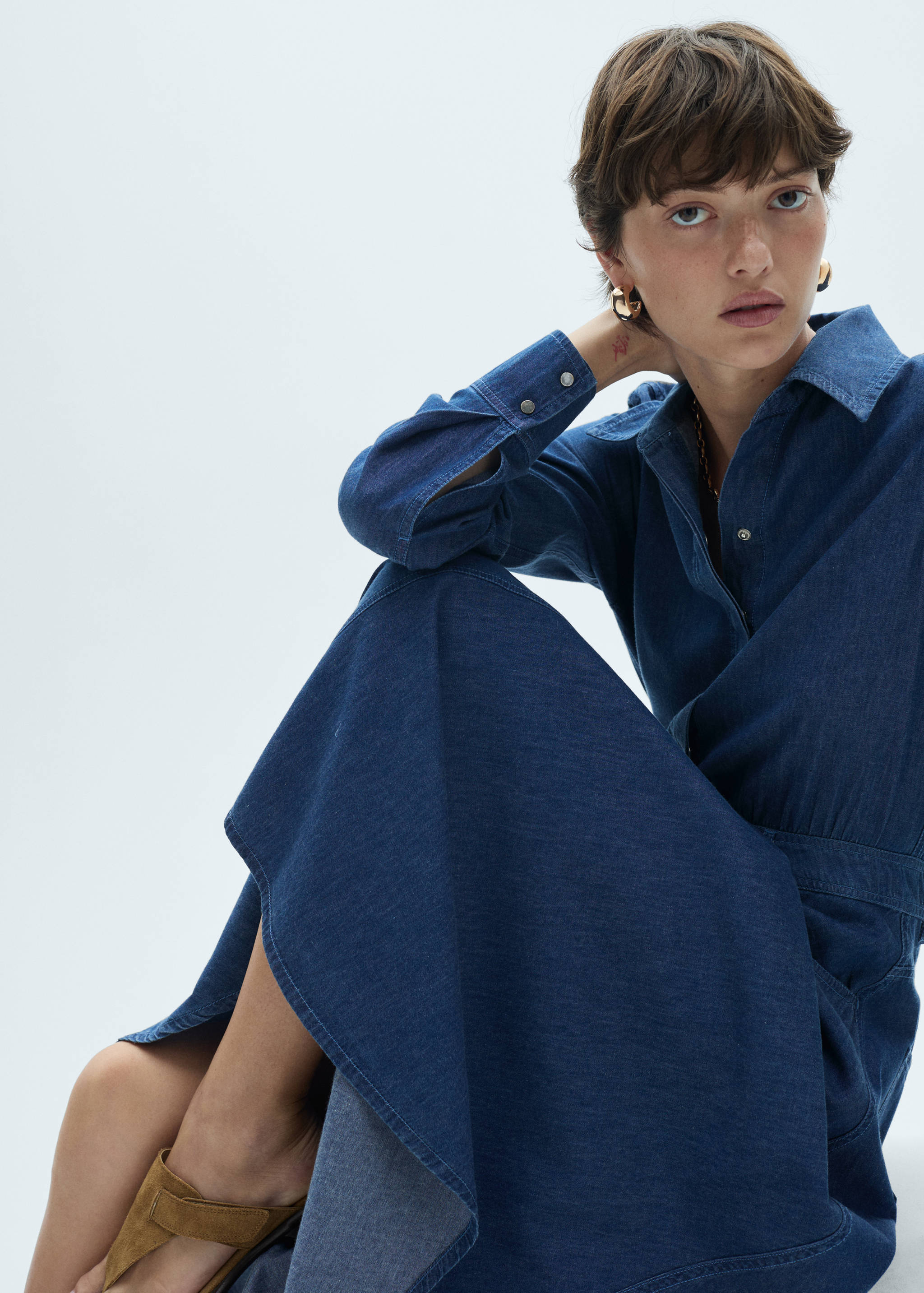 Denim shirt dress - Details of the article 2