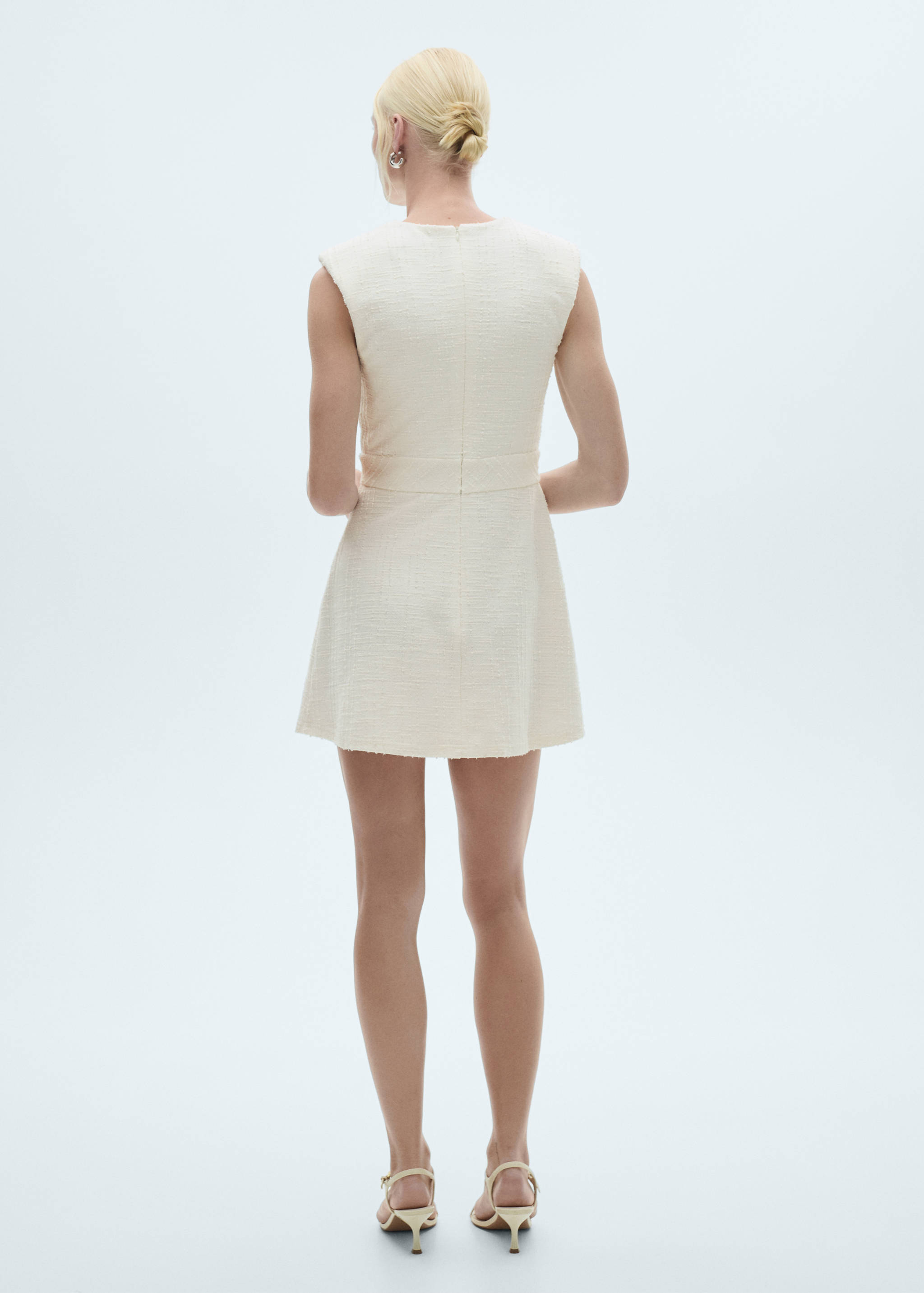 Vestido corto textura - Reverso del artículo