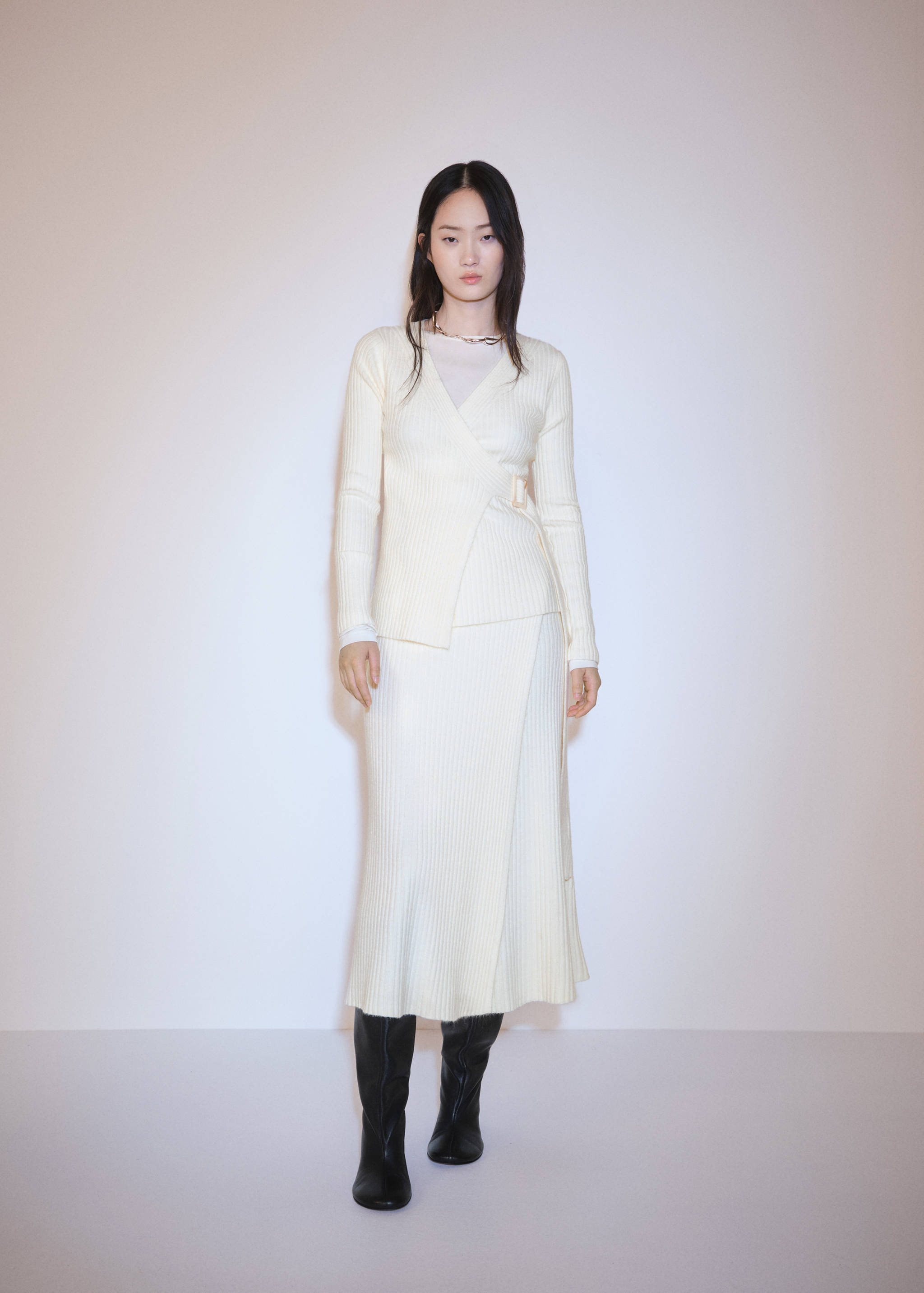 Ribbed cardigan with buckle - General plane