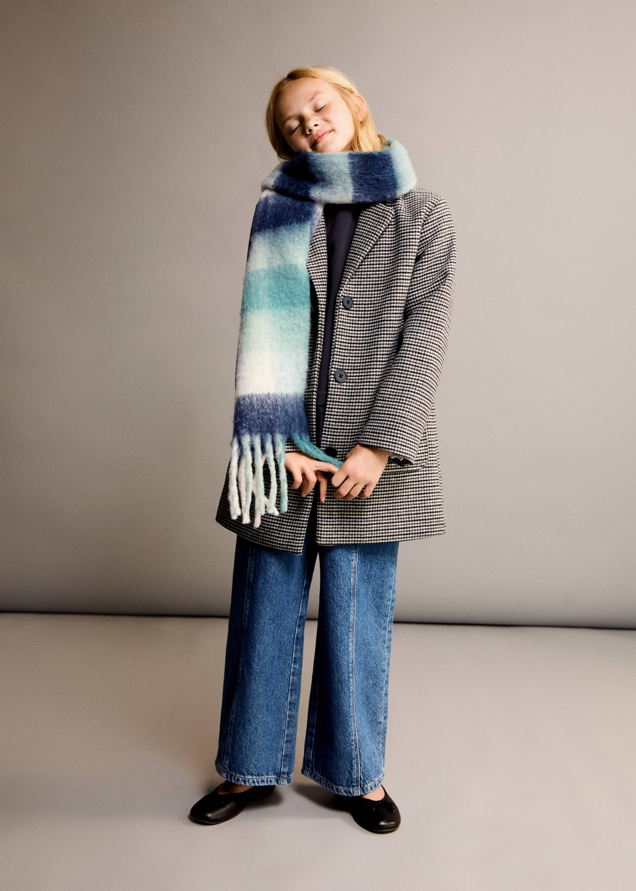 Tricolour striped scarf - Details of the article 9