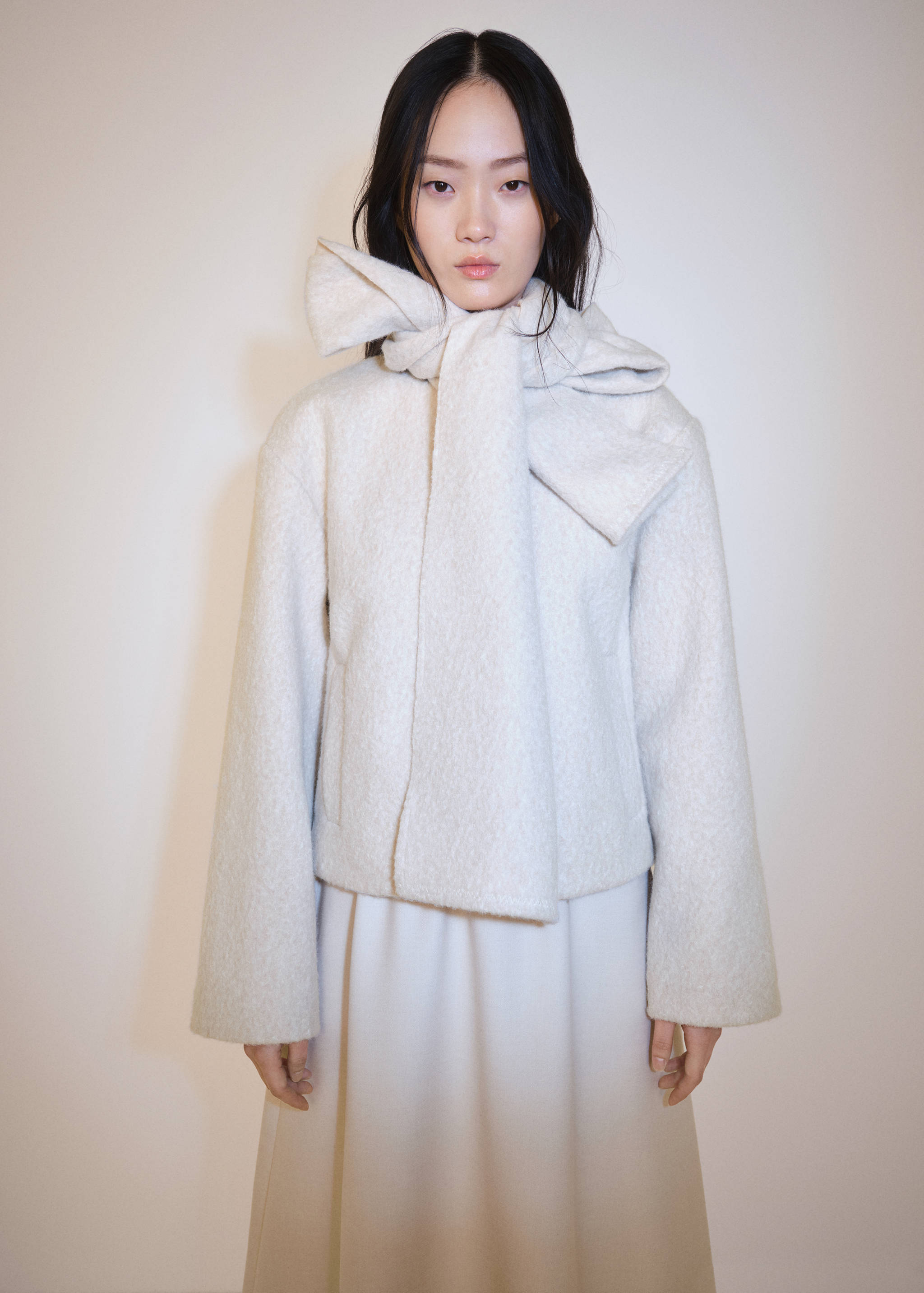 Jacket with scarf and pockets - Details of the article 2