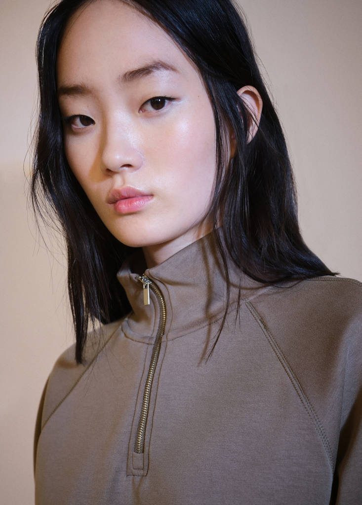 Turtleneck sweatshirt with zip — Medium Brown