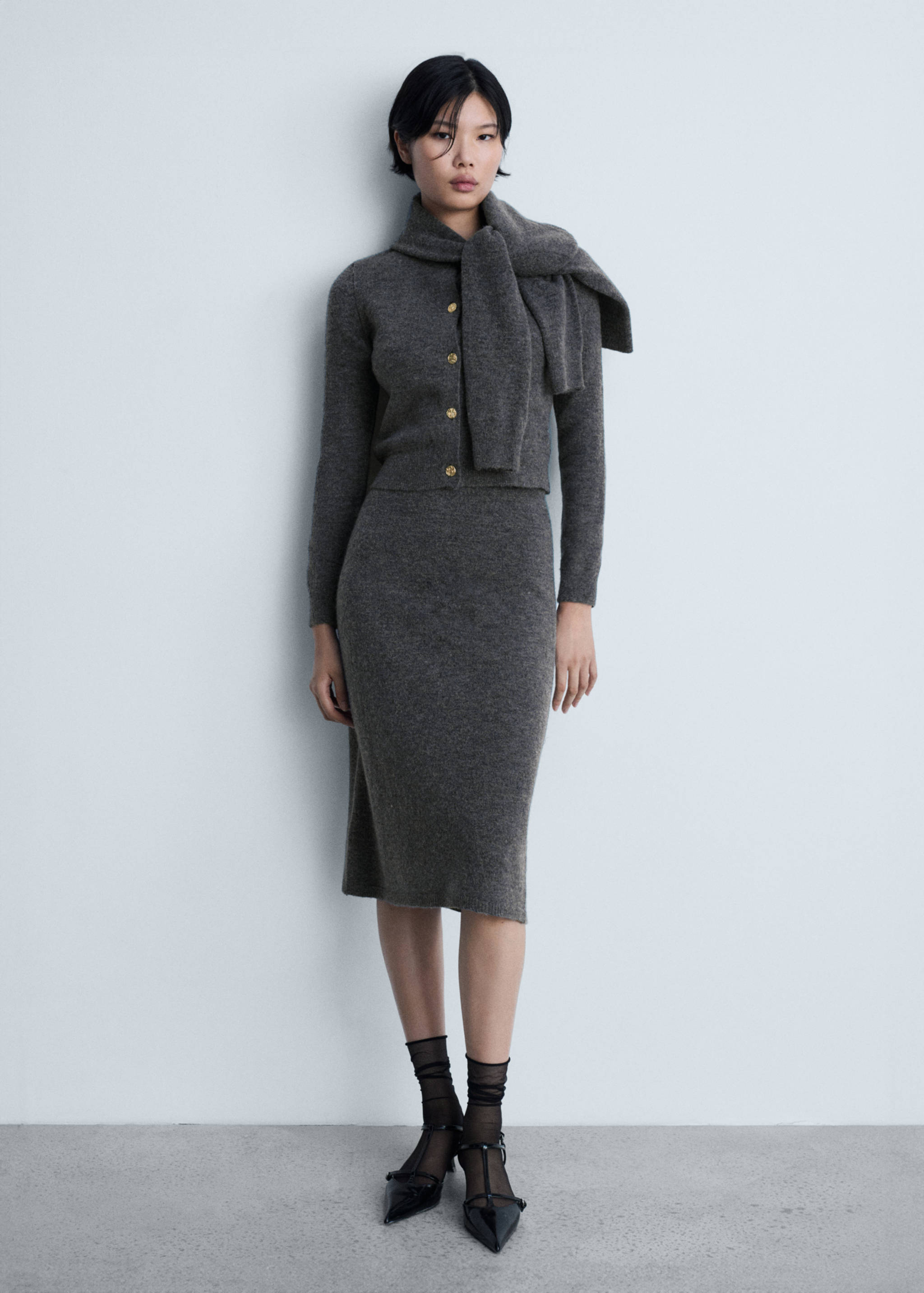 Knitted cardigan with jewel button - General plane