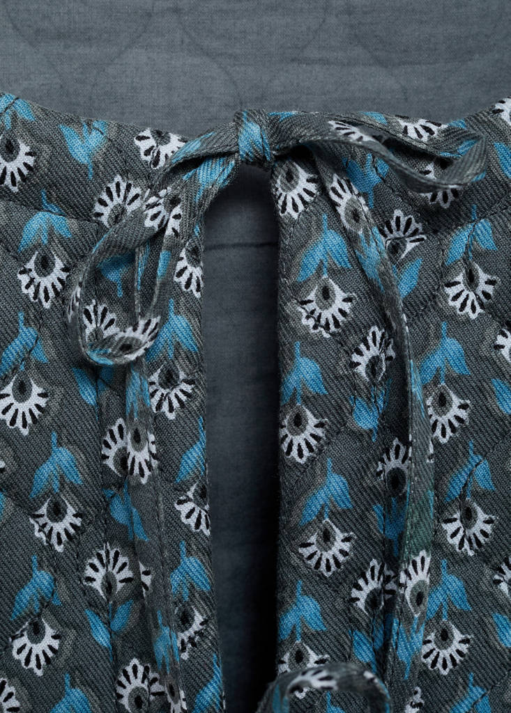 Printed quilted gilet — Charcoal