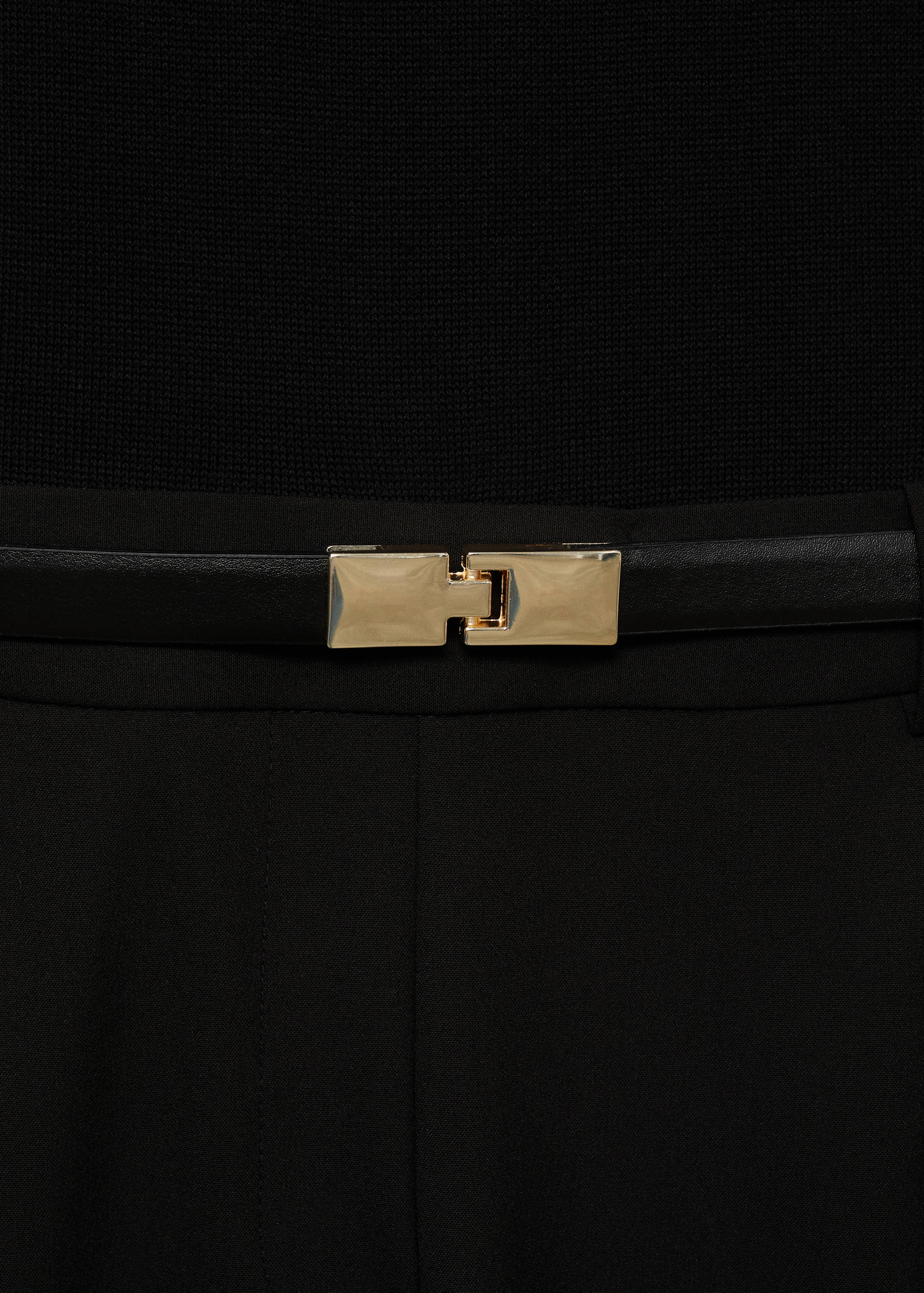 Shoulder padded jumpsuit with belt - Details of the article 8