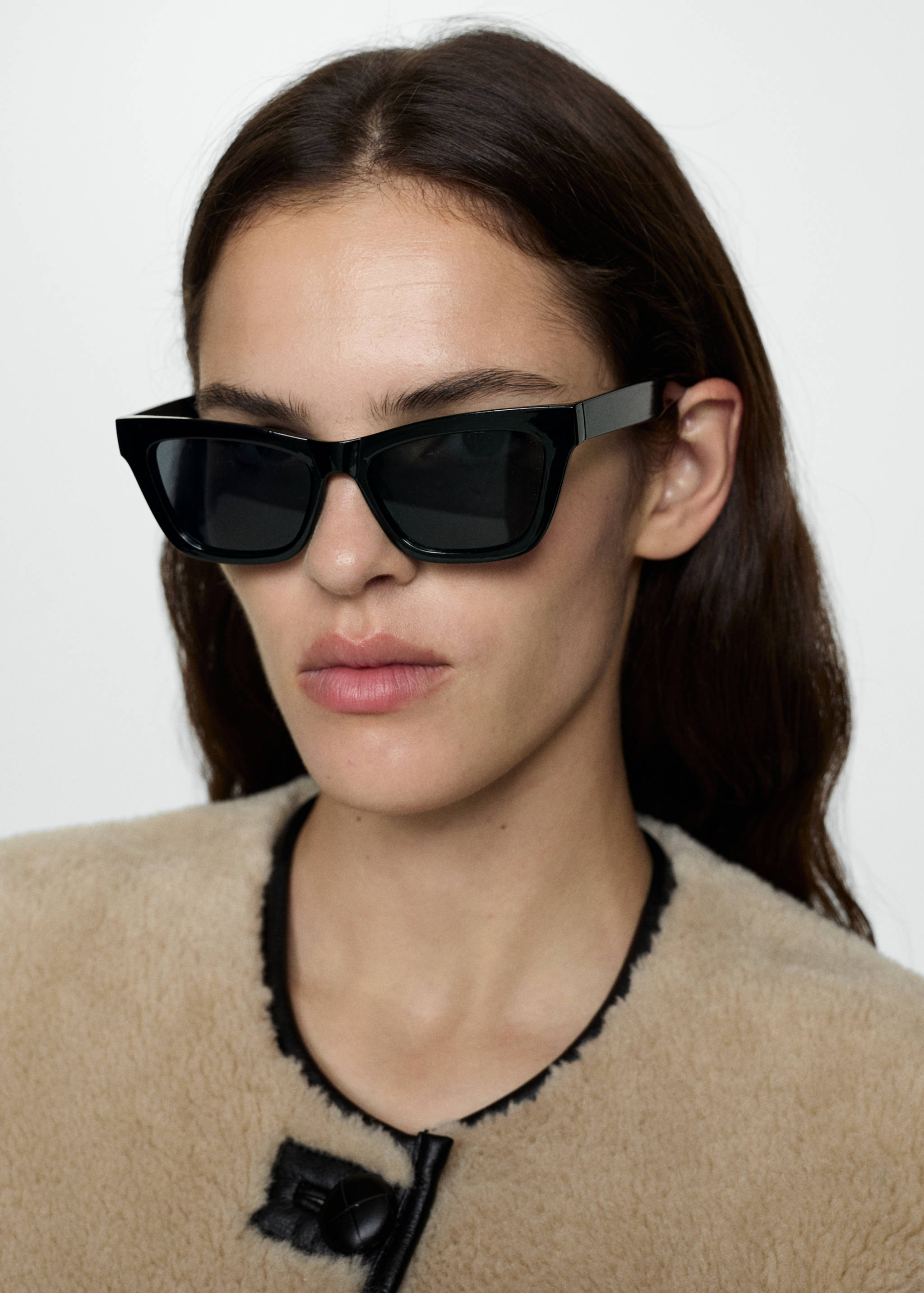 Faux-fur coat with appliqués - Details of the article 1