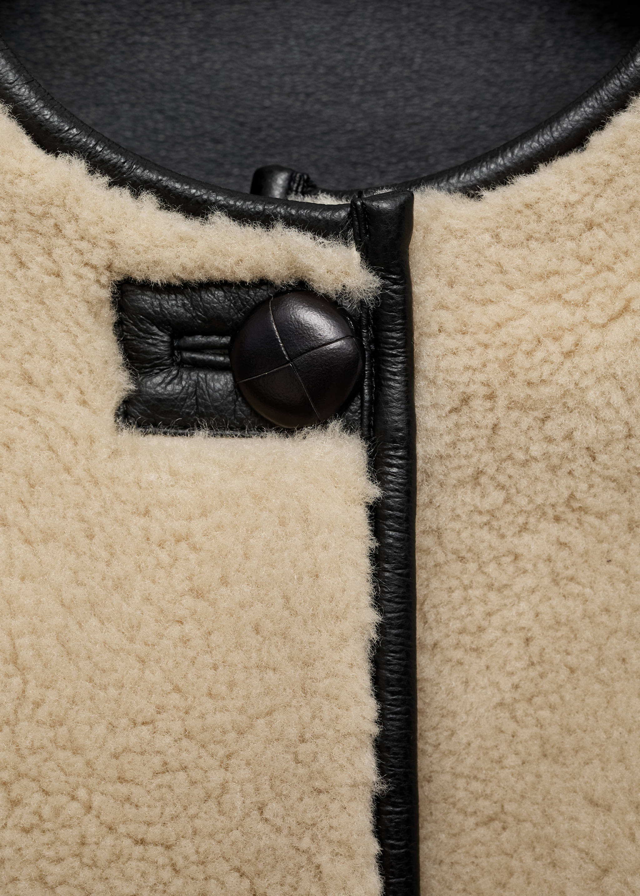 Faux-fur coat with appliqués - Details of the article 8