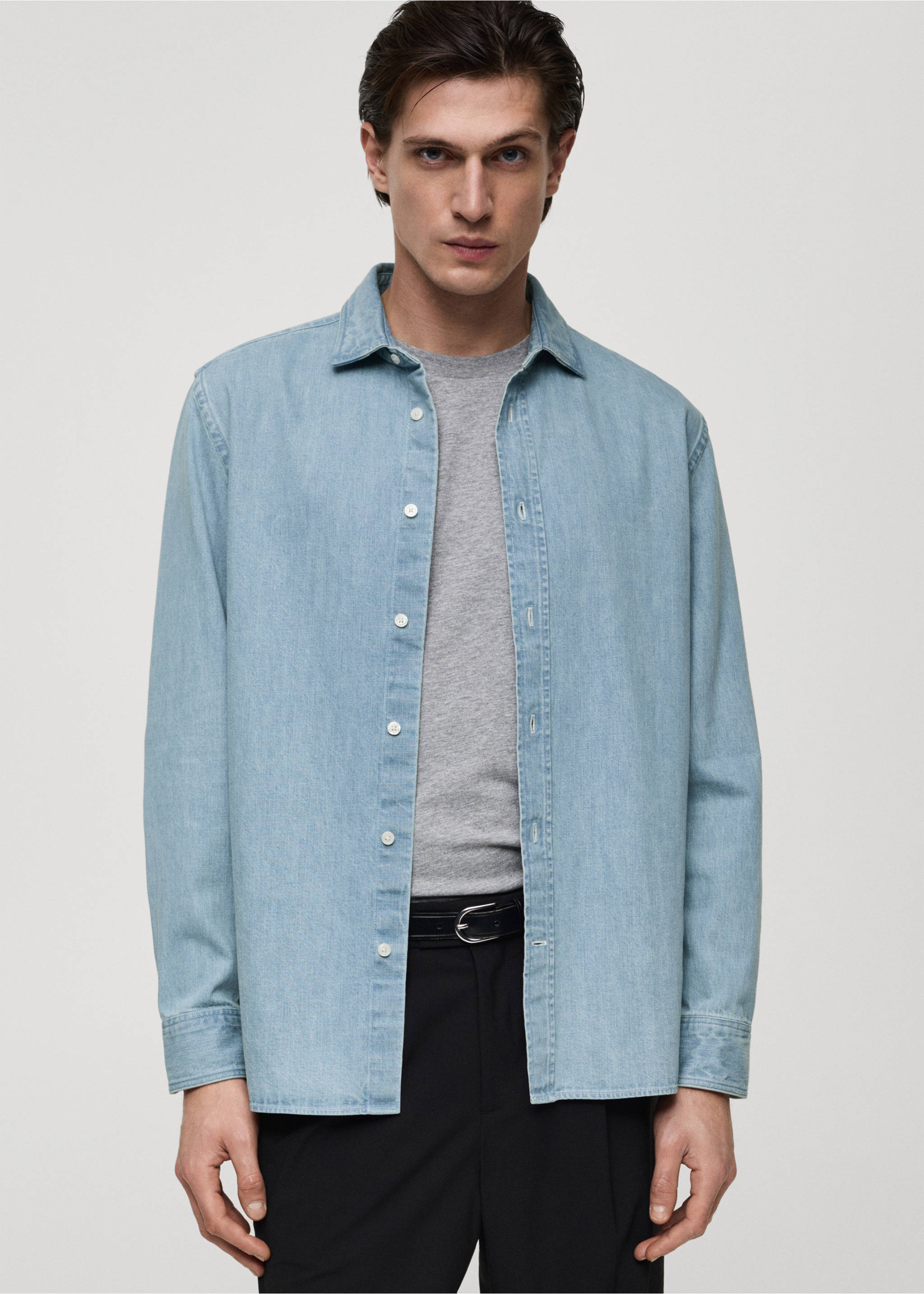 Camisa vaquera regular fit - Plano medio, Azul claro. Ref: 77097916-00.