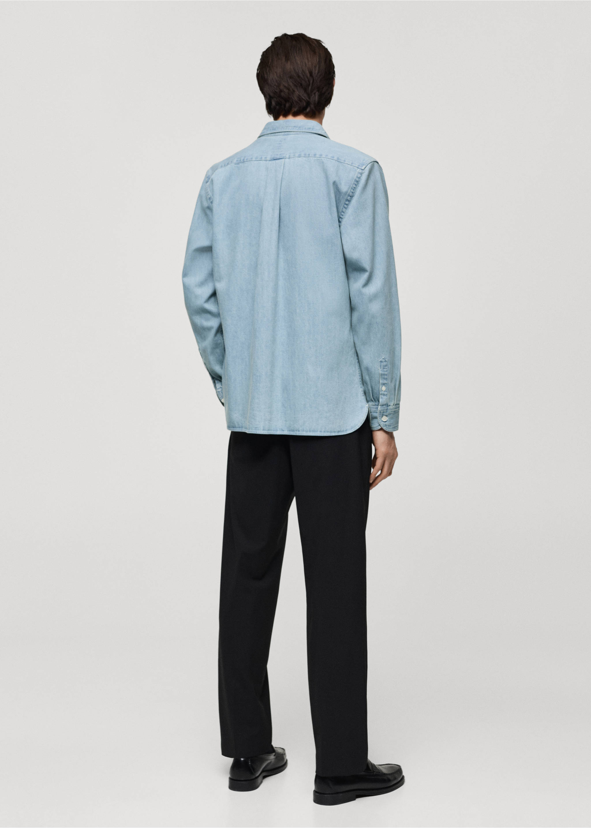 Camisa vaquera regular fit - Reverso del artículo, Azul claro. Ref: 77097916-00.