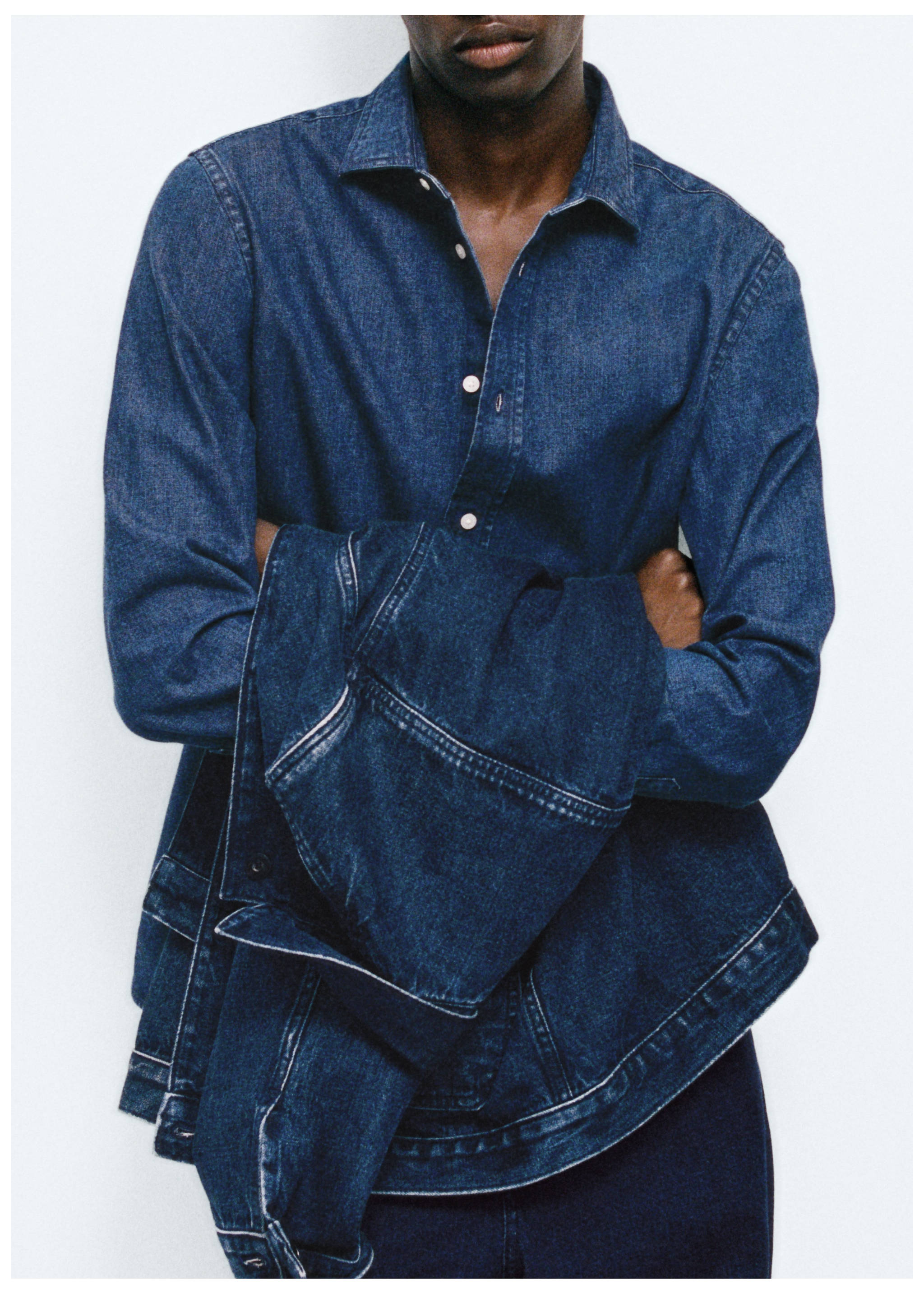 Regular fit denim shirt - Details of the article 5, Dark Blue. Ref: 77097916-00.