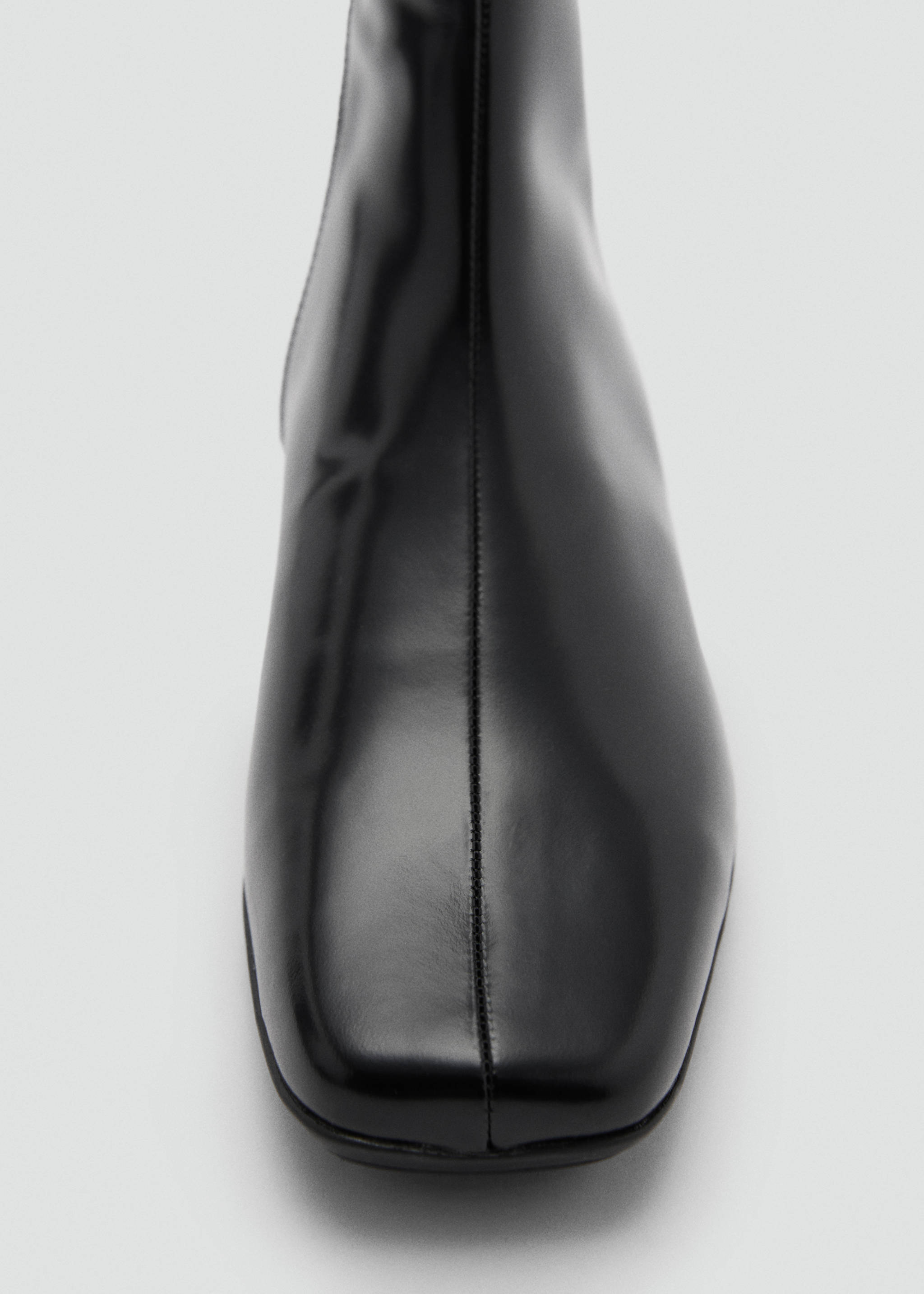 Squared toe leather ankle boots - Details of the article 2