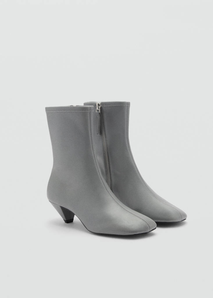 Squared toe leather ankle boots — Grey