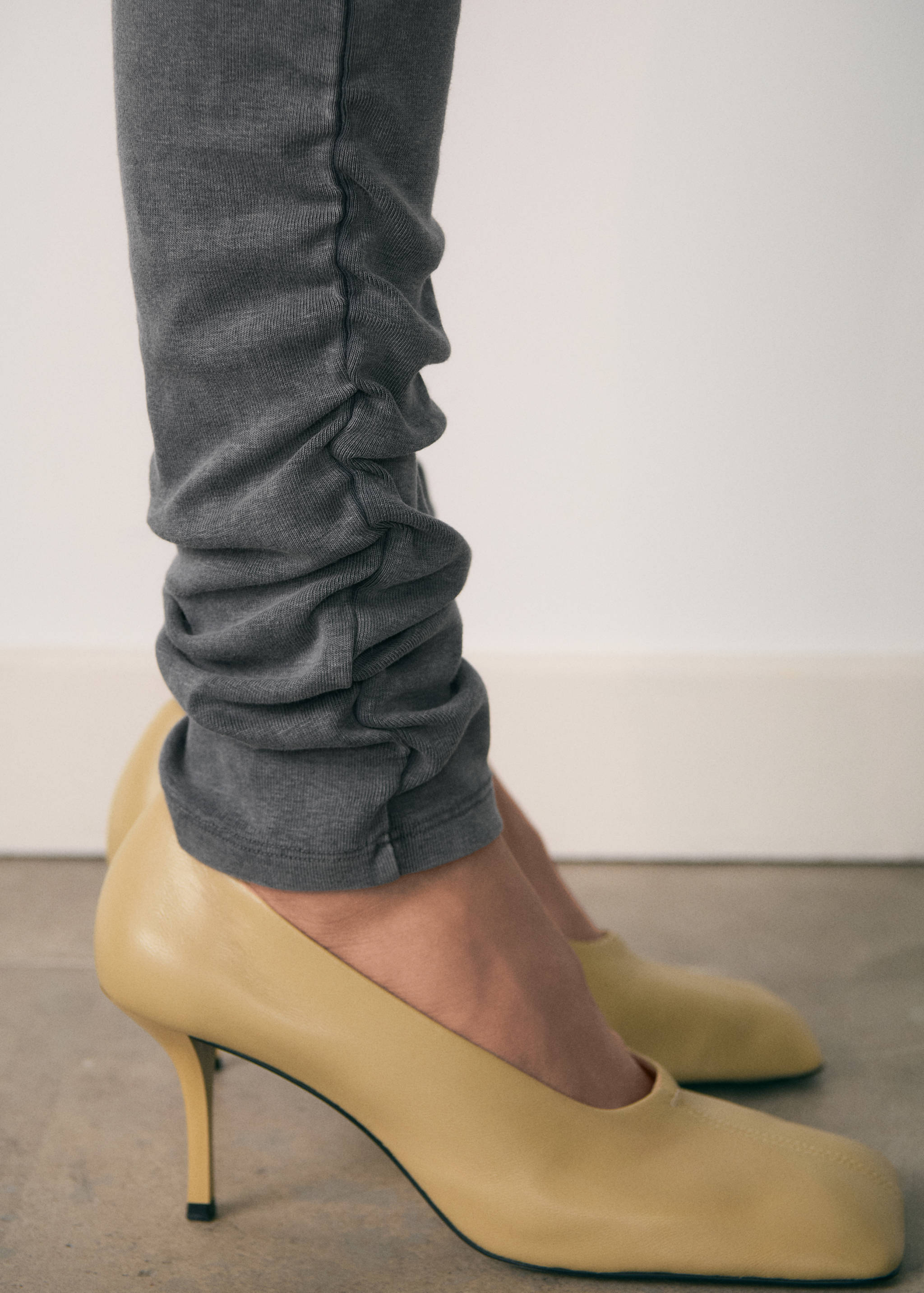 Ruched hem leggings - Details of the article 6