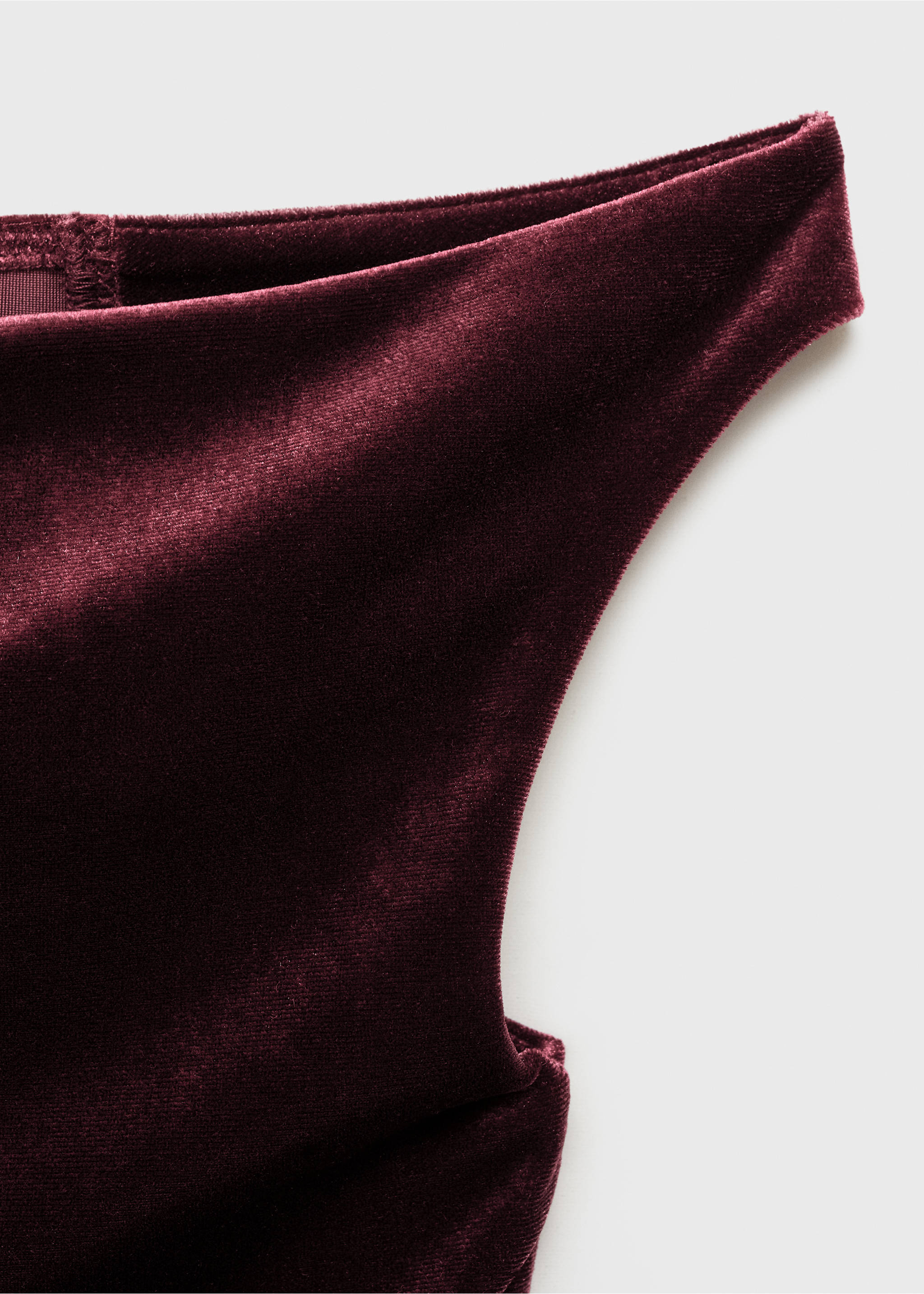 Asymmetric velvet top - Details of the article 0, Burgundy. Ref: 77098265-00.
