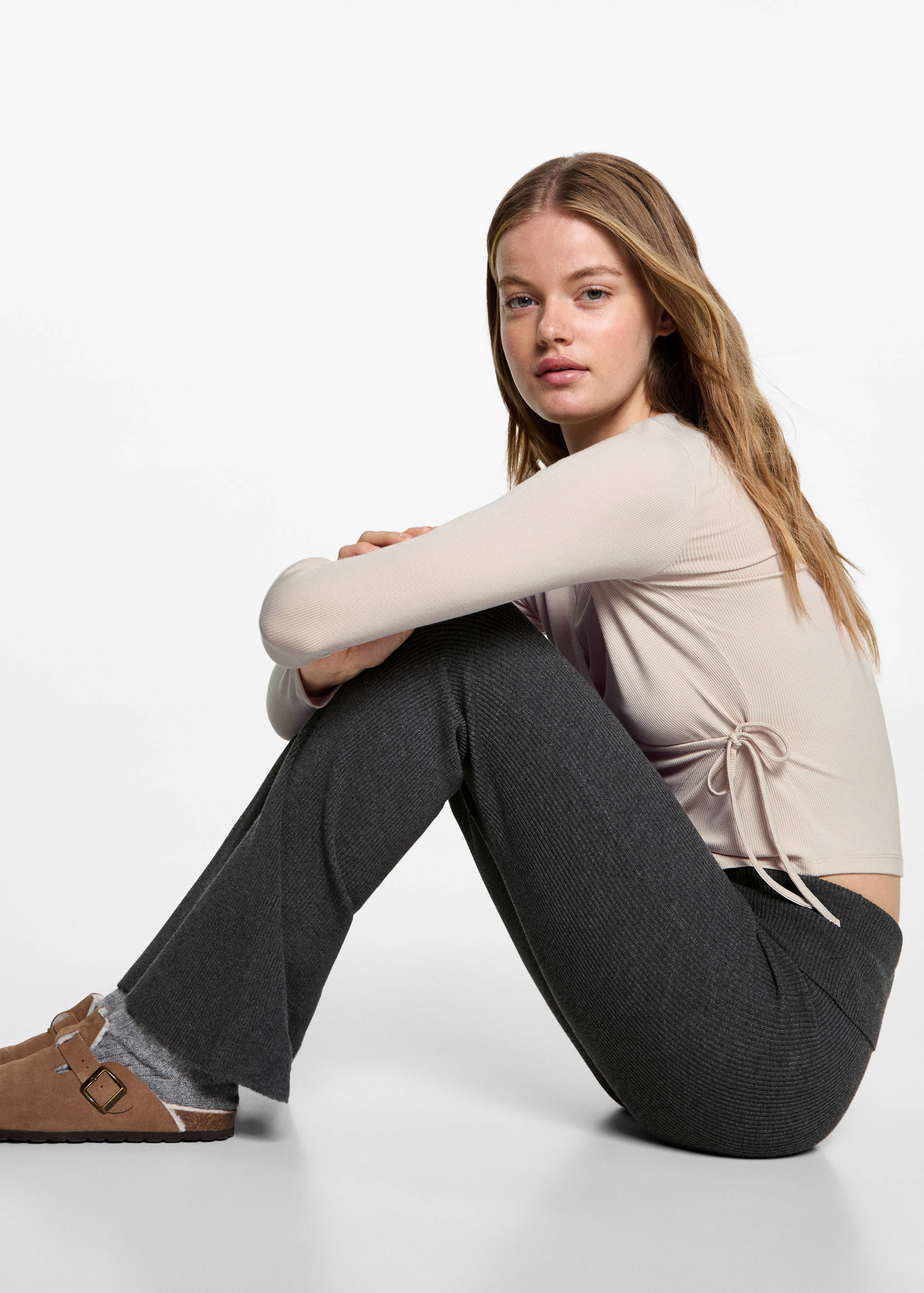 Ribbed flared leggings - Details of the article 2