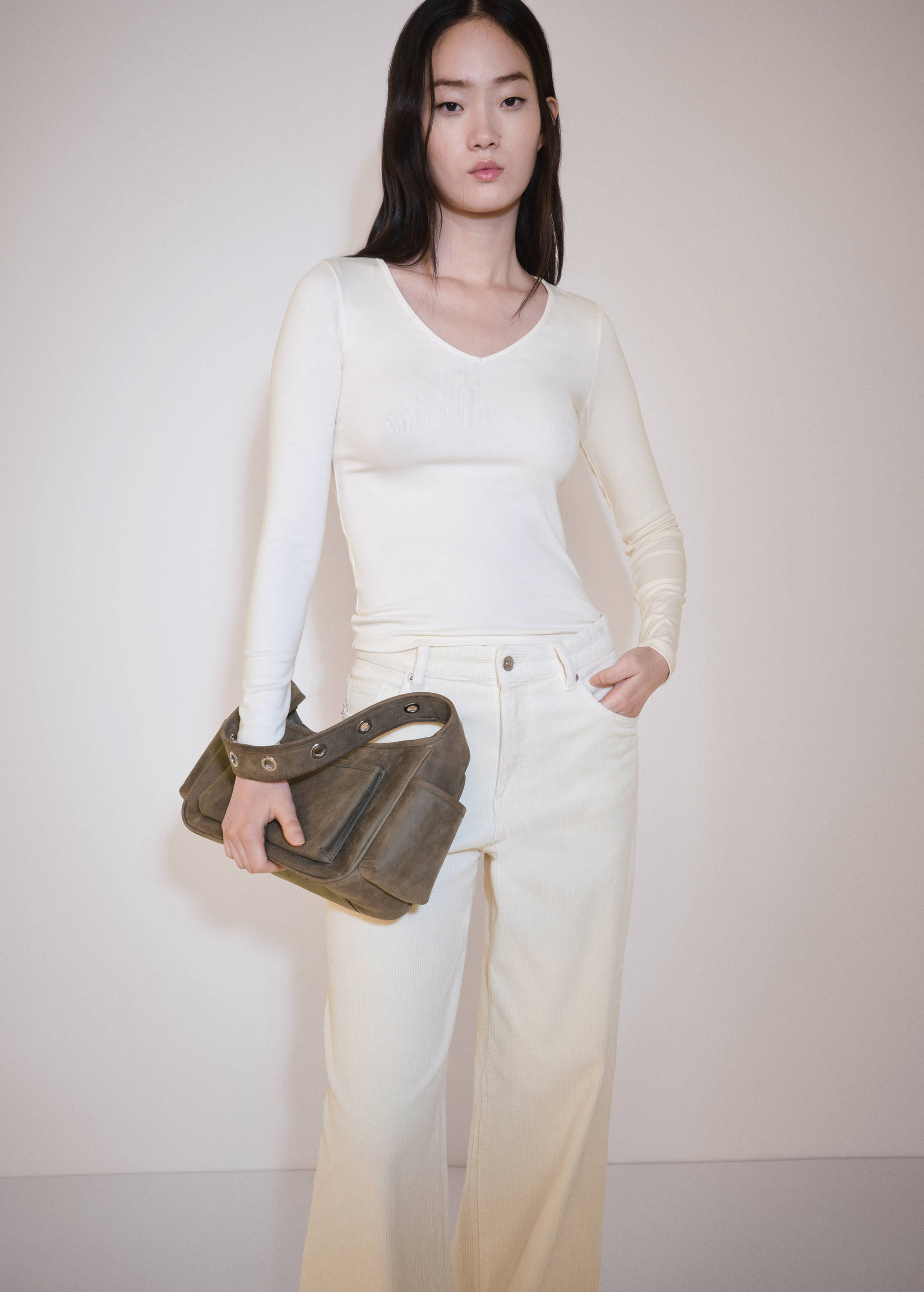 T-shirt manches longues col V - Plan moyen