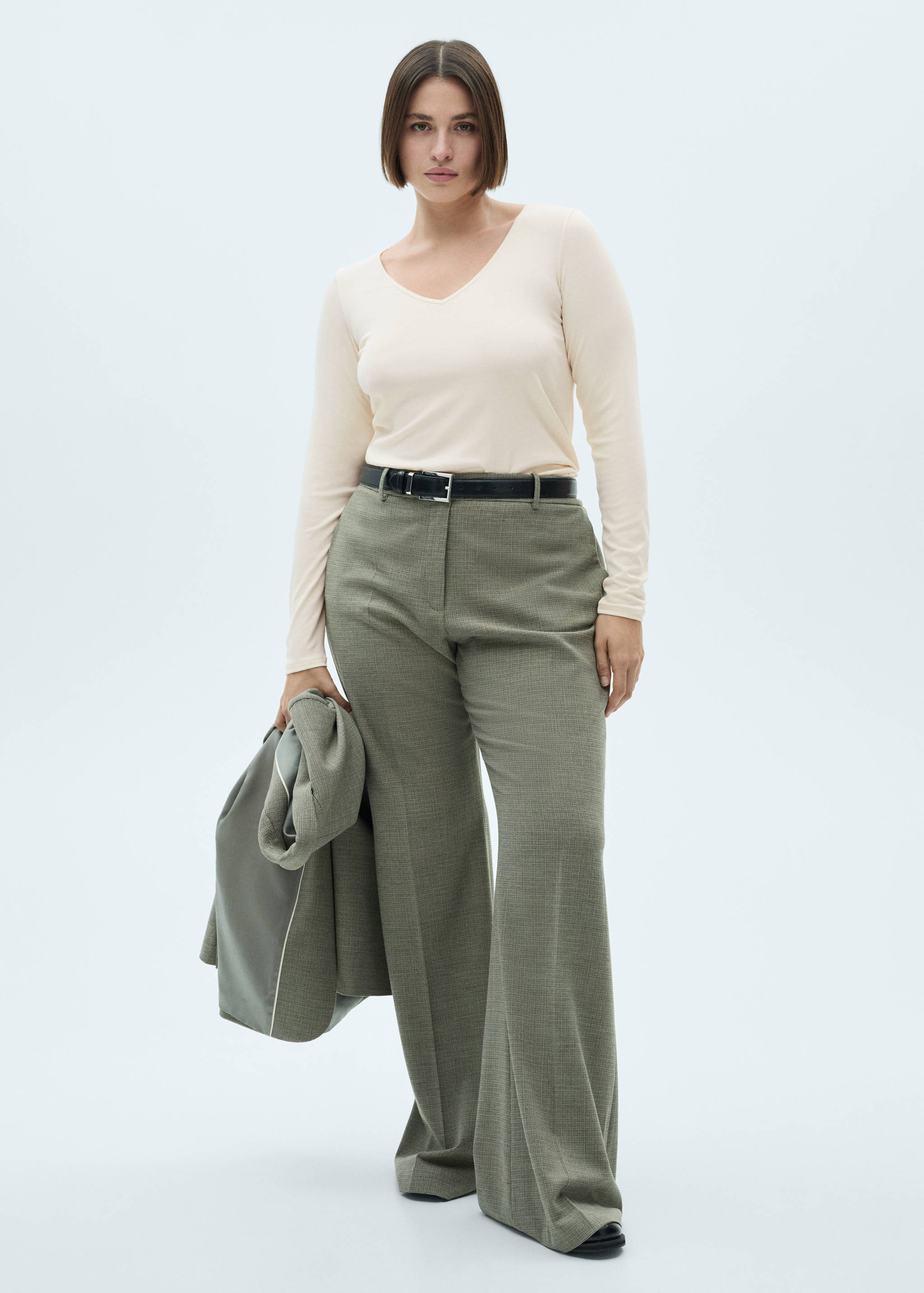 T-shirt manches longues col V - Détail de l'article 3