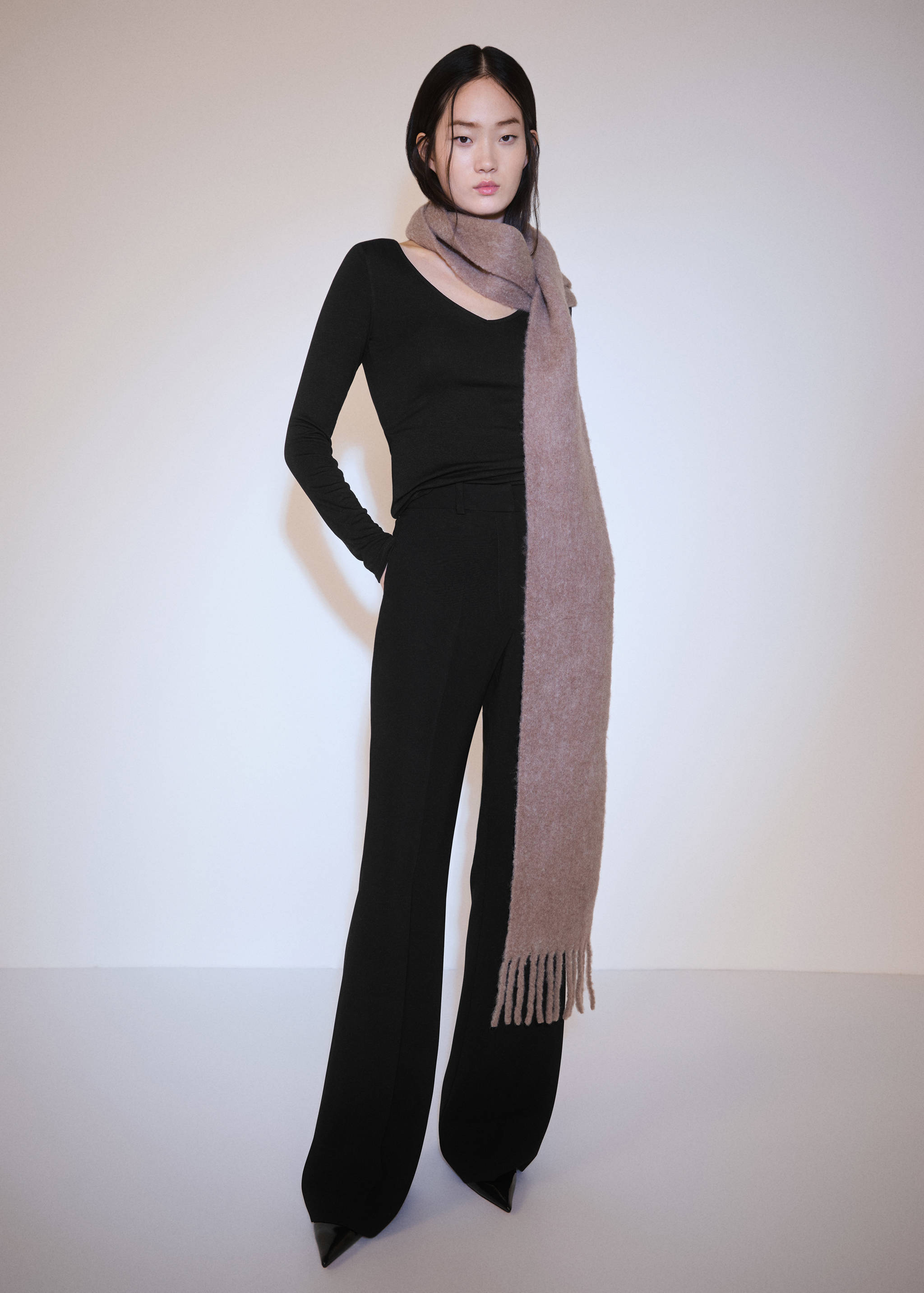 T-shirt manches longues col V - Plan général